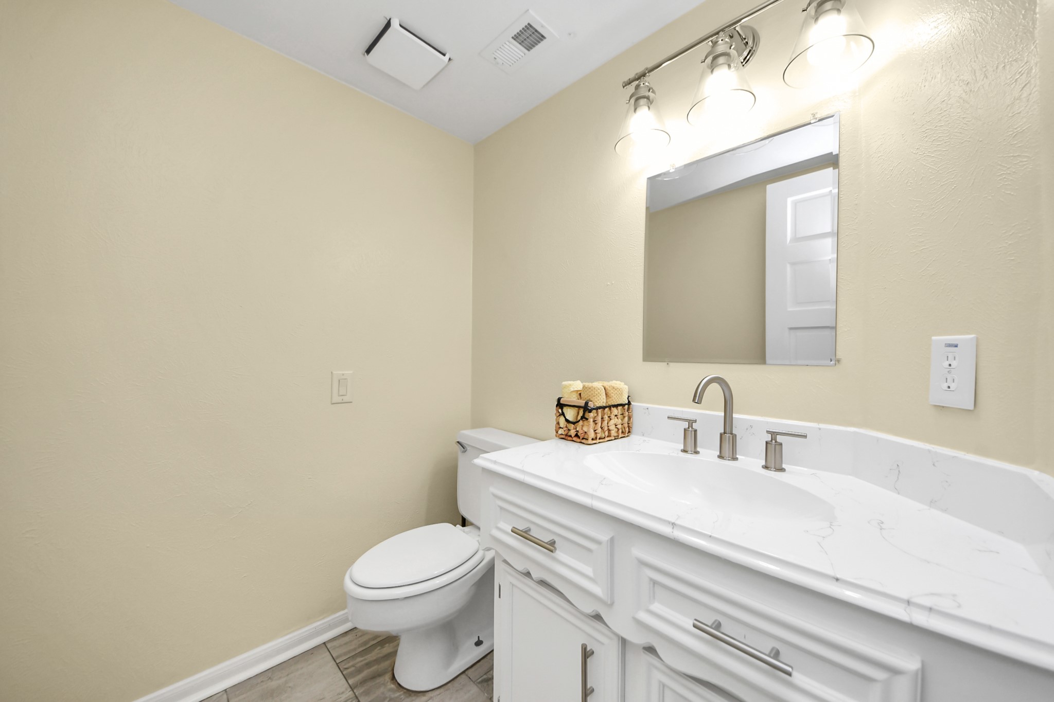 13407 Vestavia Court Property Photo 27