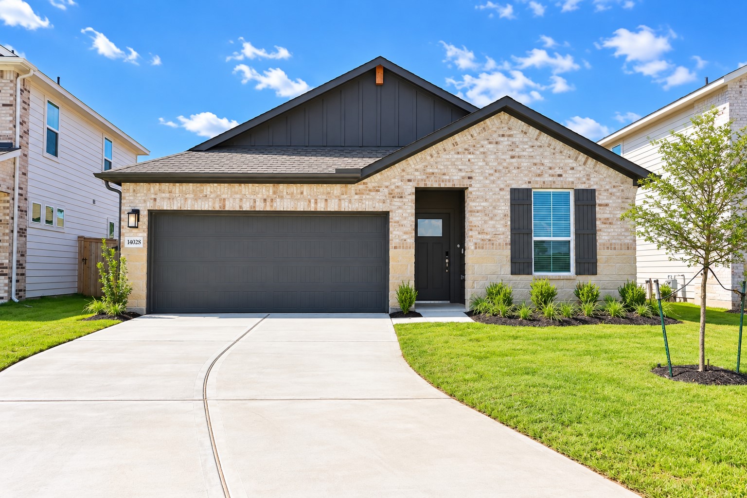 14028 Granger Pointe Lane Property Photo 2