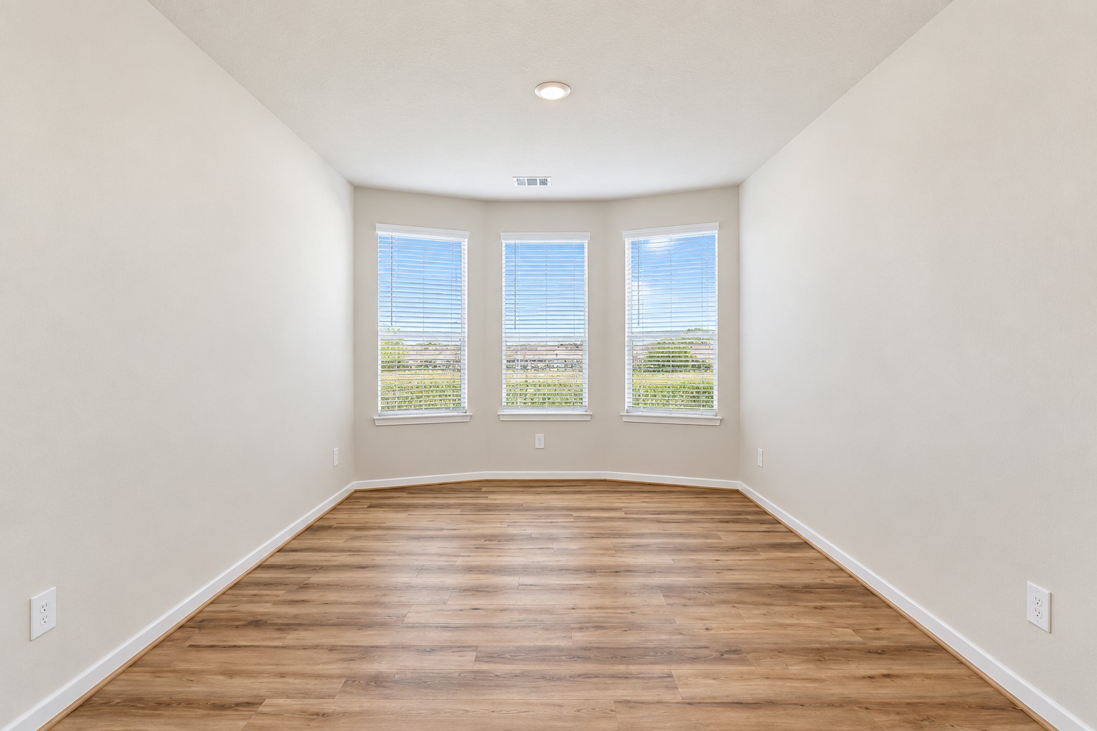 14028 Granger Pointe Lane Property Photo 9