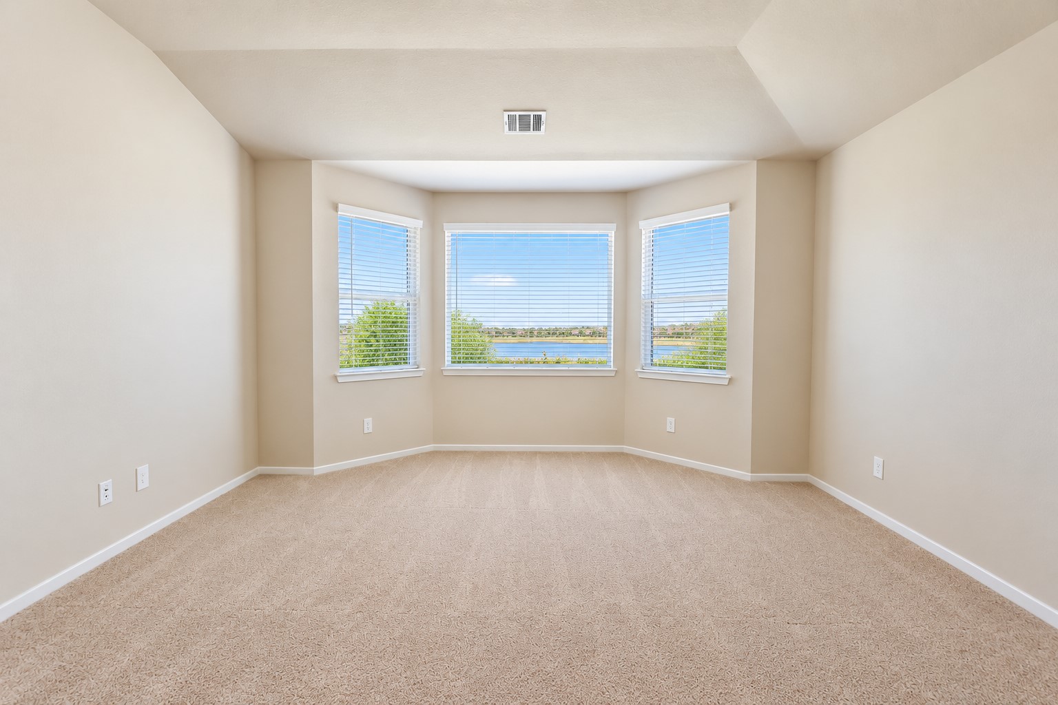 14028 Granger Pointe Lane Property Photo 11