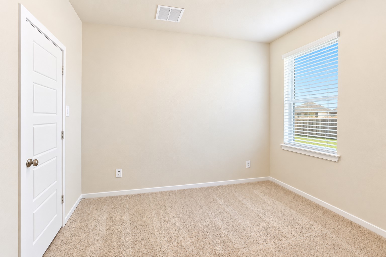 14028 Granger Pointe Lane Property Photo 16