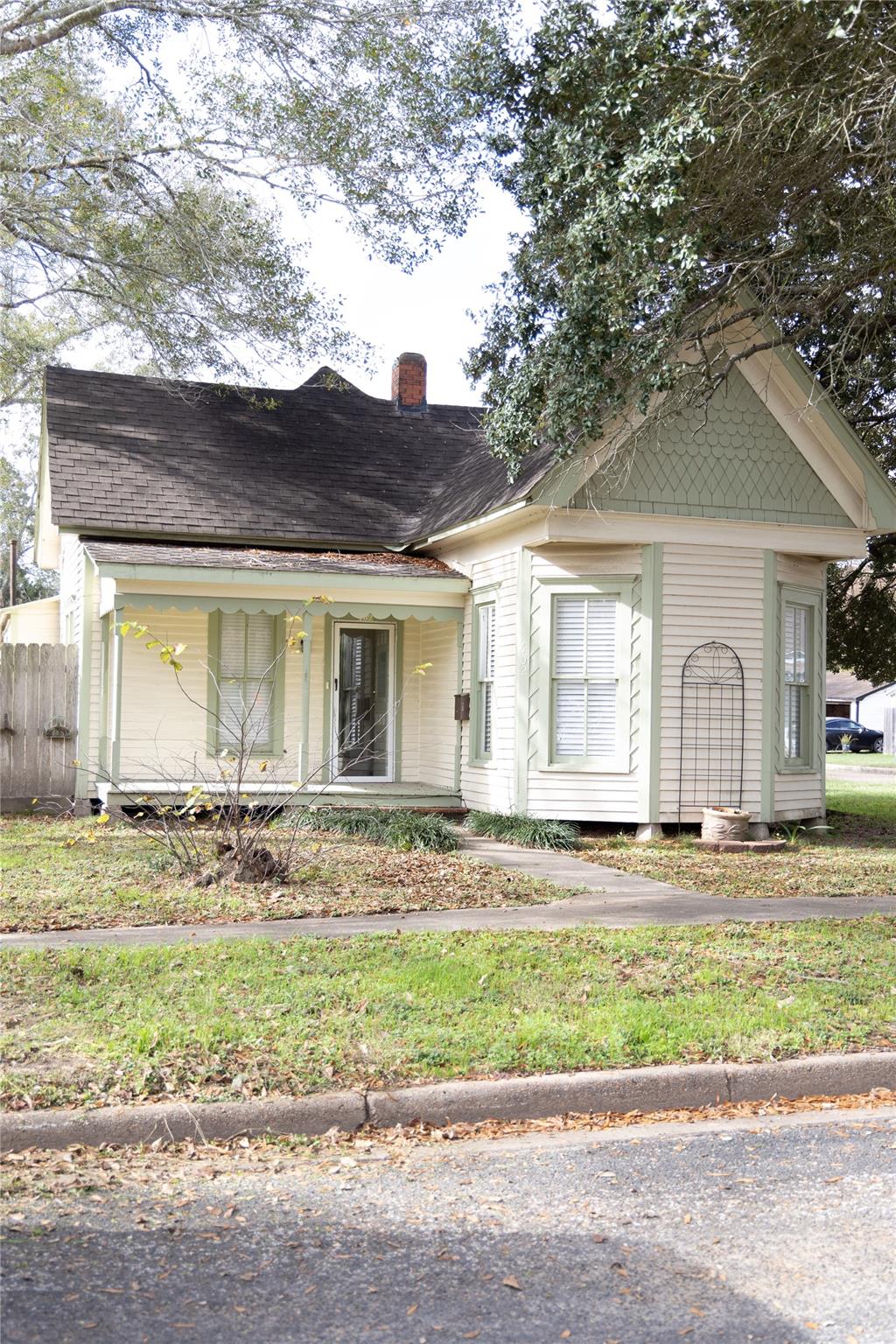 402 Alamo Street, El Campo Tx 77437 Property Photo 1