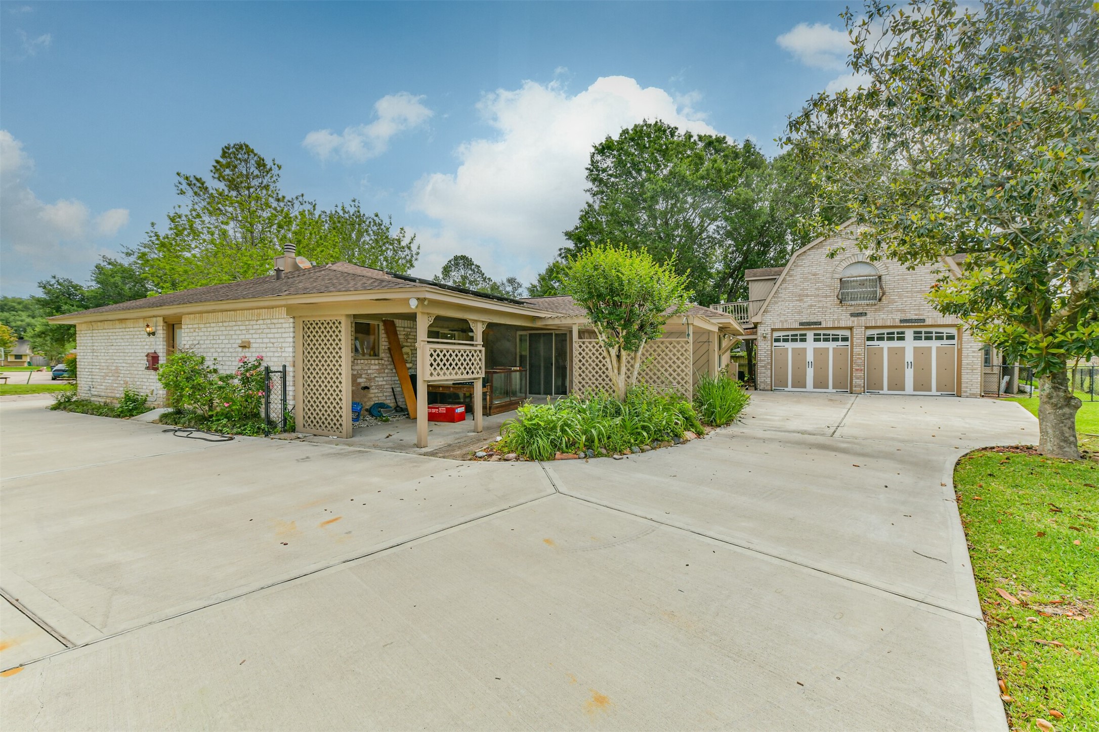 807 Stadium Circle Property Photo 3