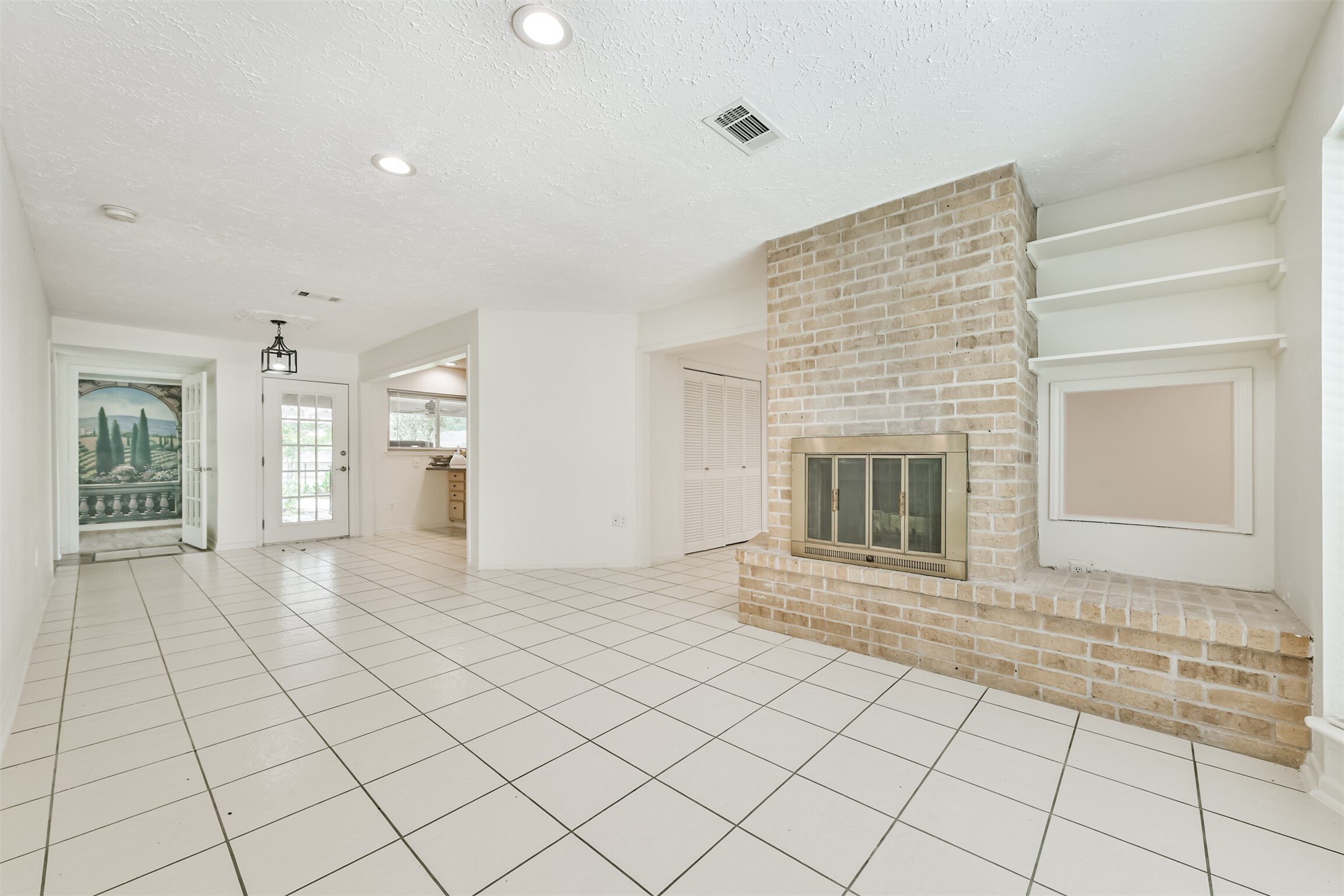 807 Stadium Circle Property Photo 6