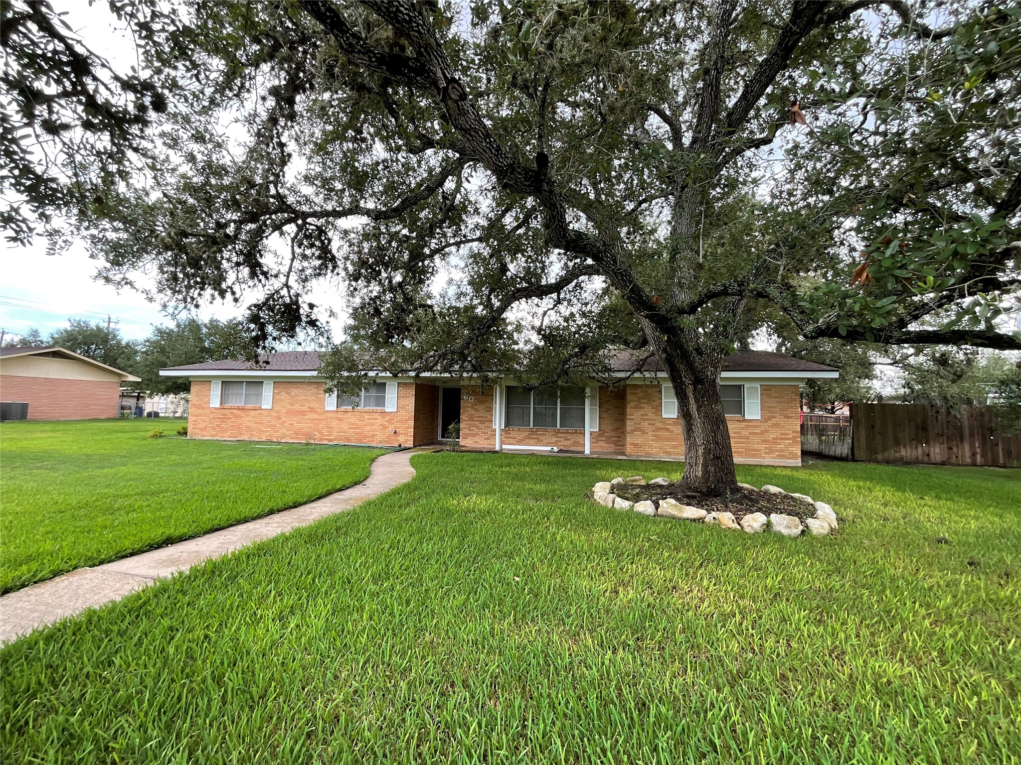 605 3rd Street Property Photo 3