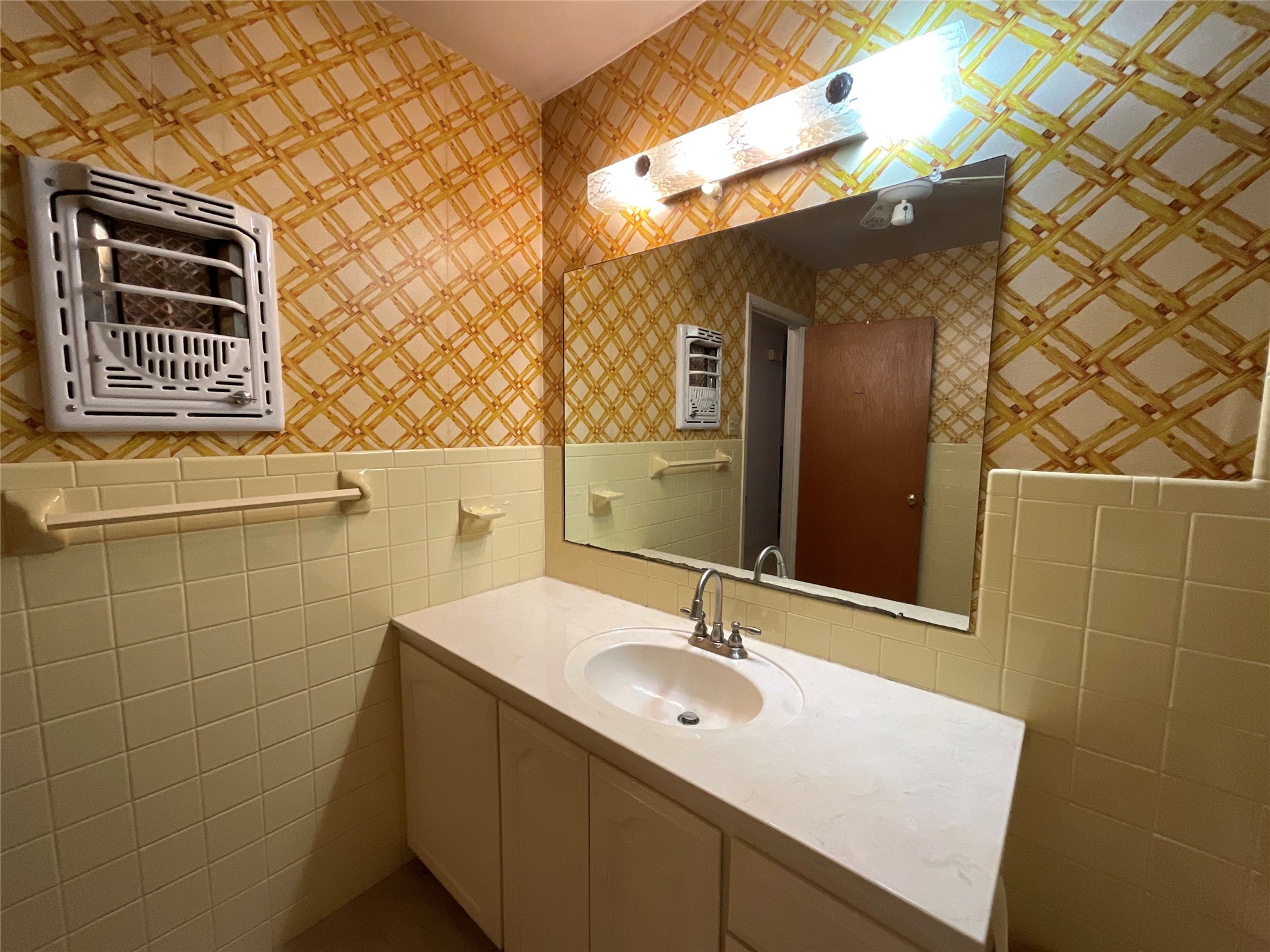 605 3rd Street Property Photo 28