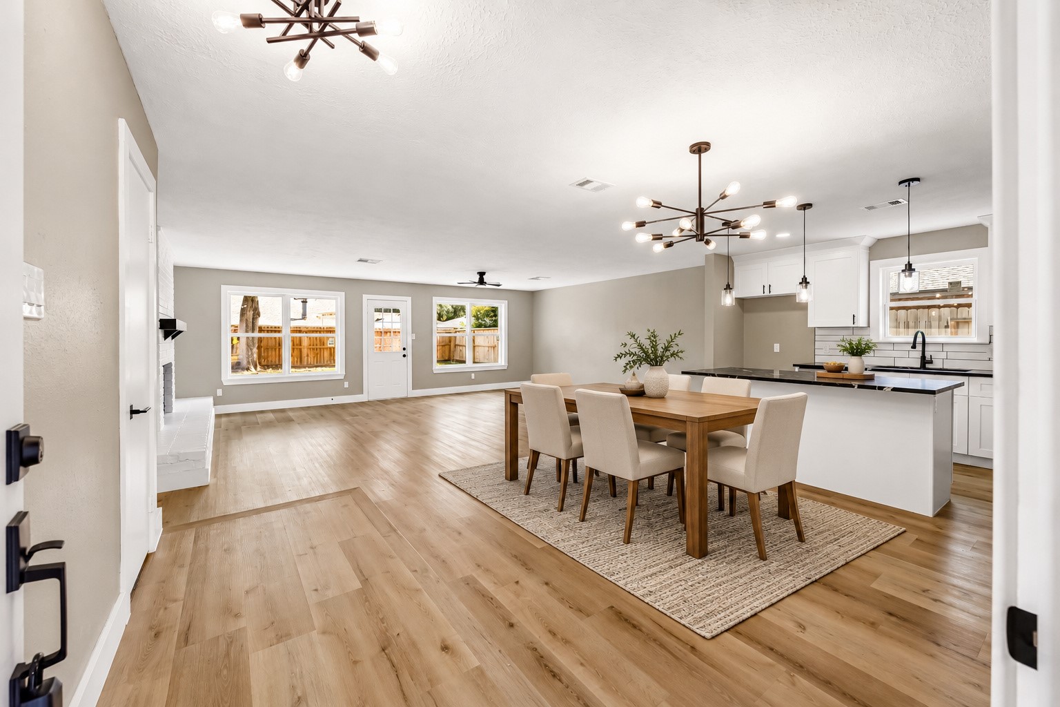 1803 Thornbrook Drive Property Photo 3