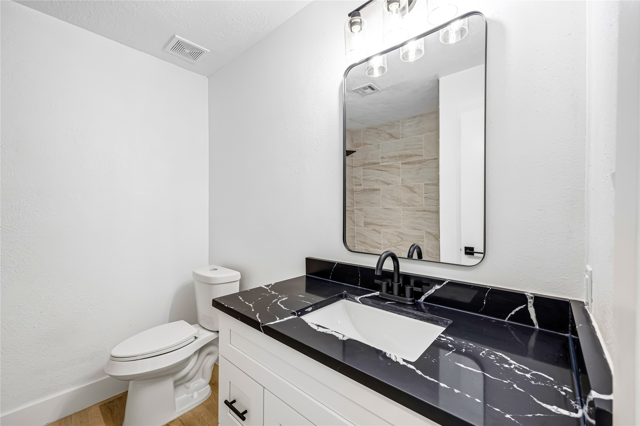 1803 Thornbrook Drive Property Photo 12