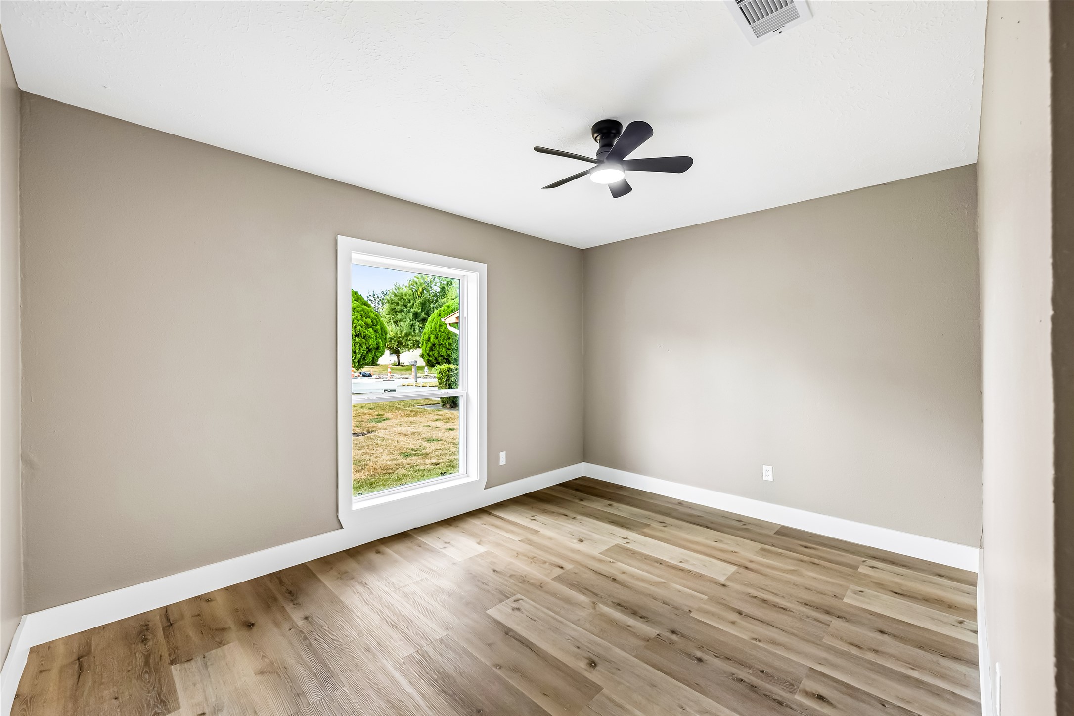 1803 Thornbrook Drive Property Photo 19