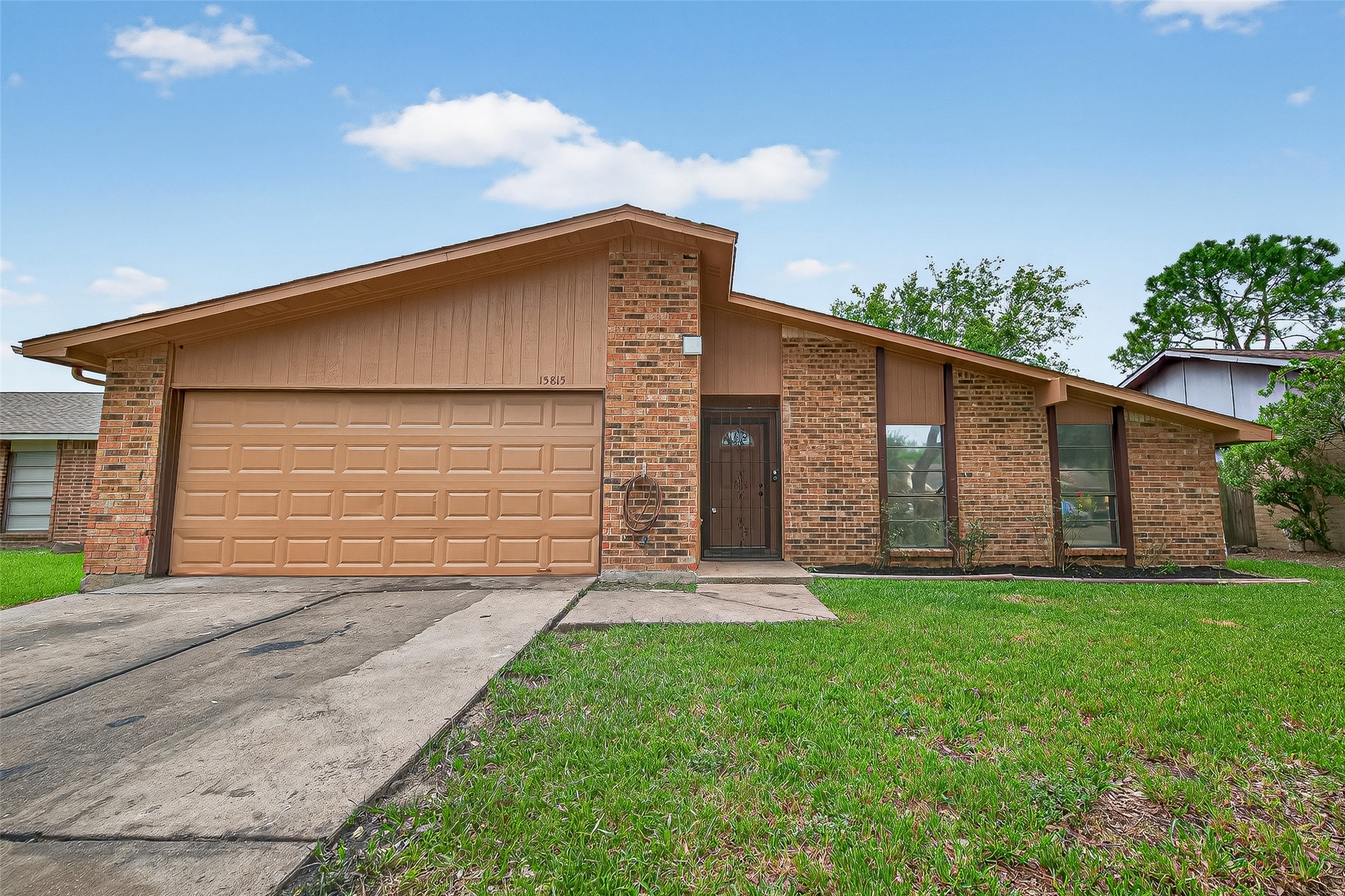 15815 Ironside Creek Property Photo 2