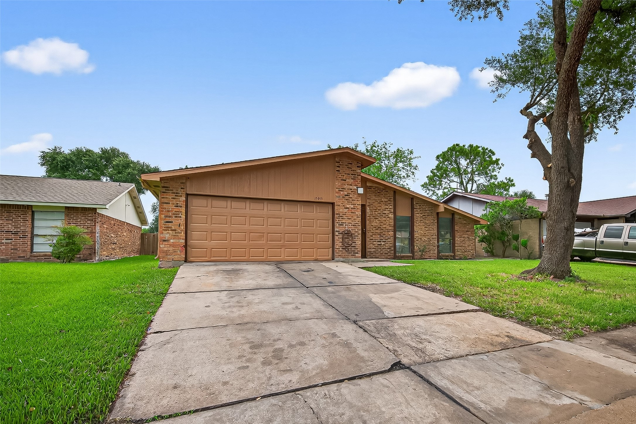 15815 Ironside Creek Property Photo 3