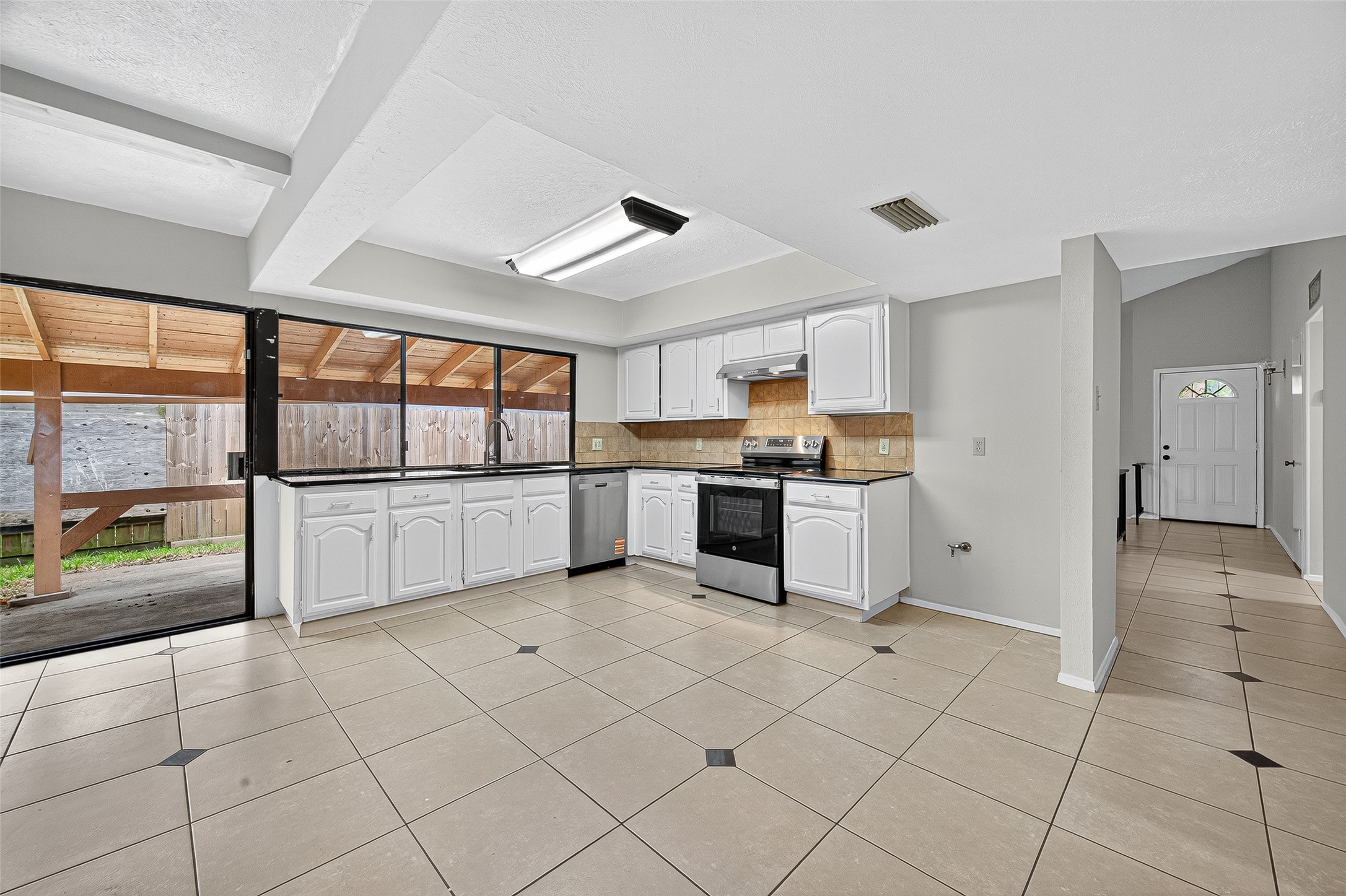 15815 Ironside Creek Property Photo 18