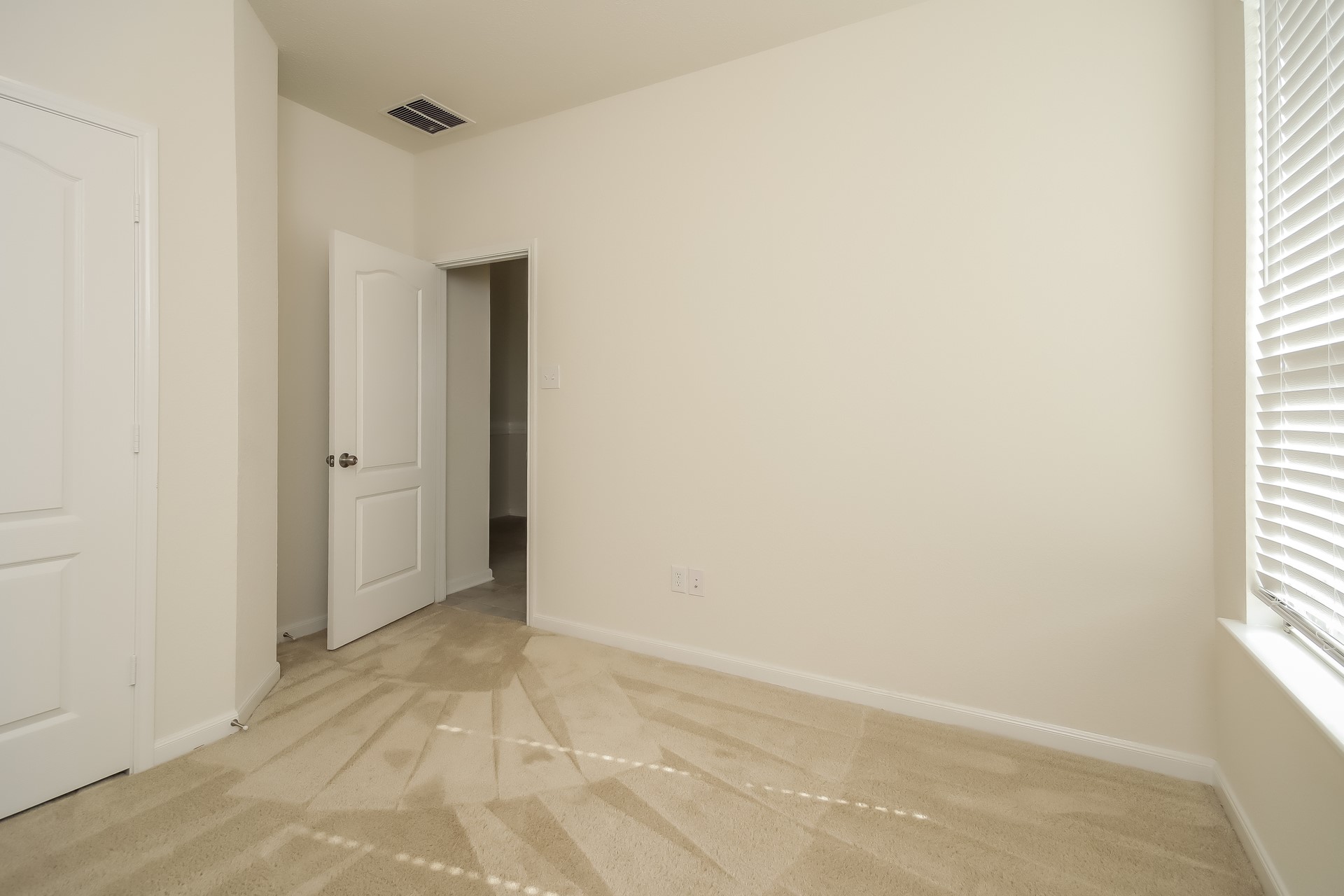22211 Davenport Downs Lane Property Photo 9
