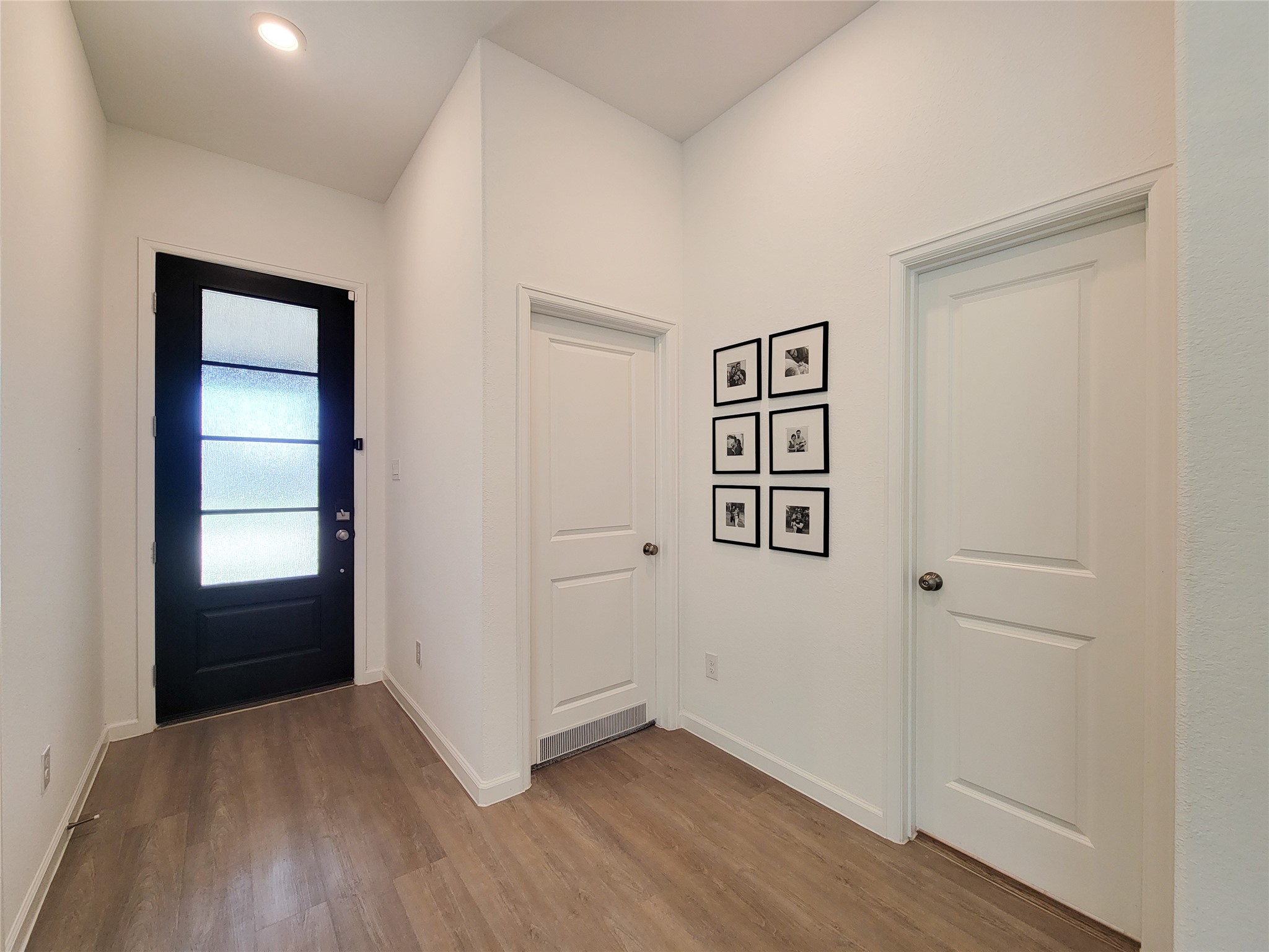 2403 Lemon Grass Drive Property Photo 4