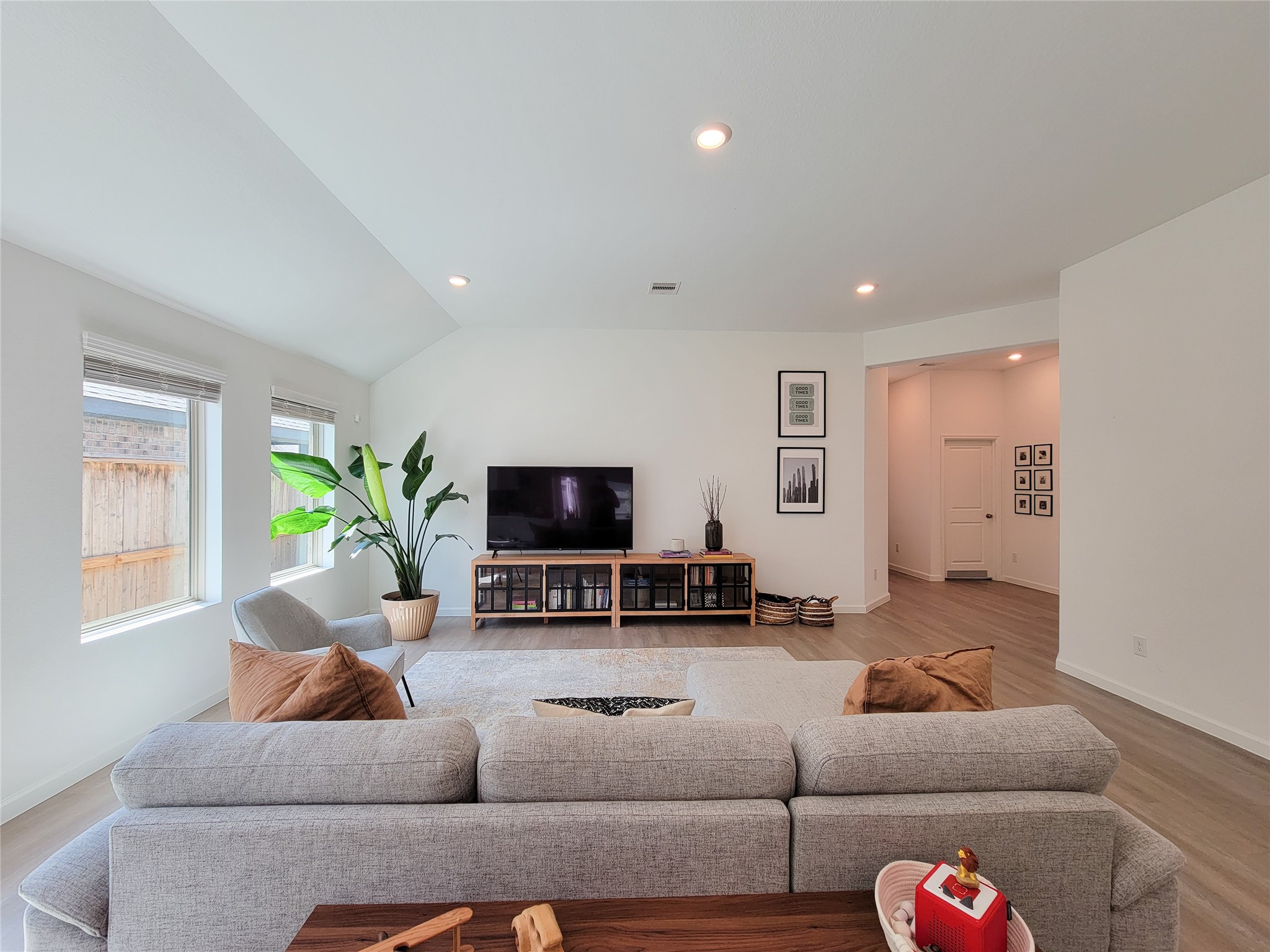 2403 Lemon Grass Drive Property Photo 8