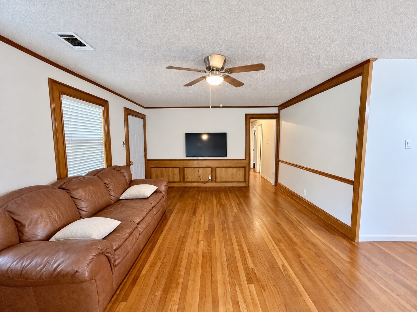 409 Oak Drive Property Photo 6
