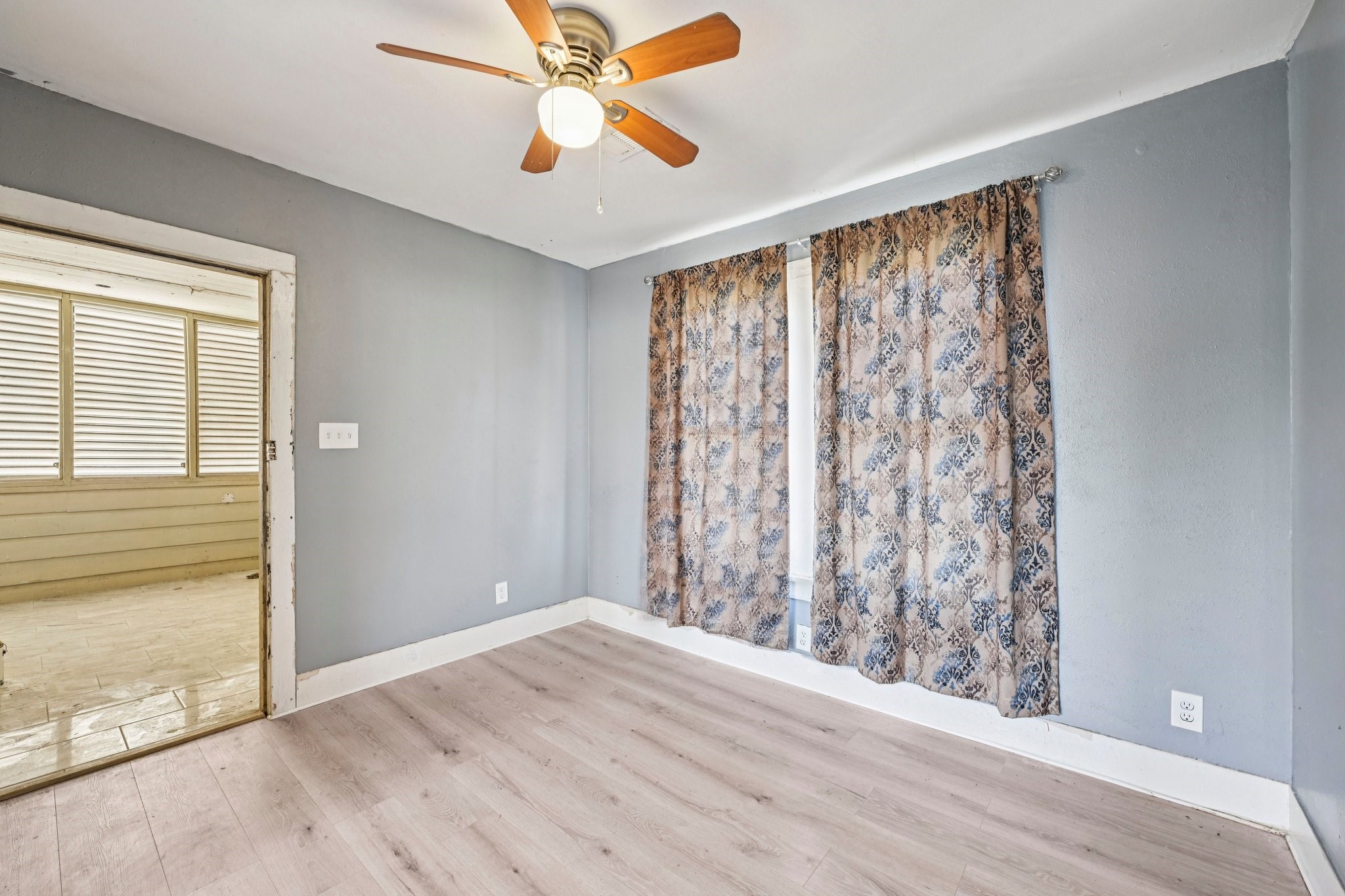 5224 Bernardo De-galvez Unit B Property Photo 15