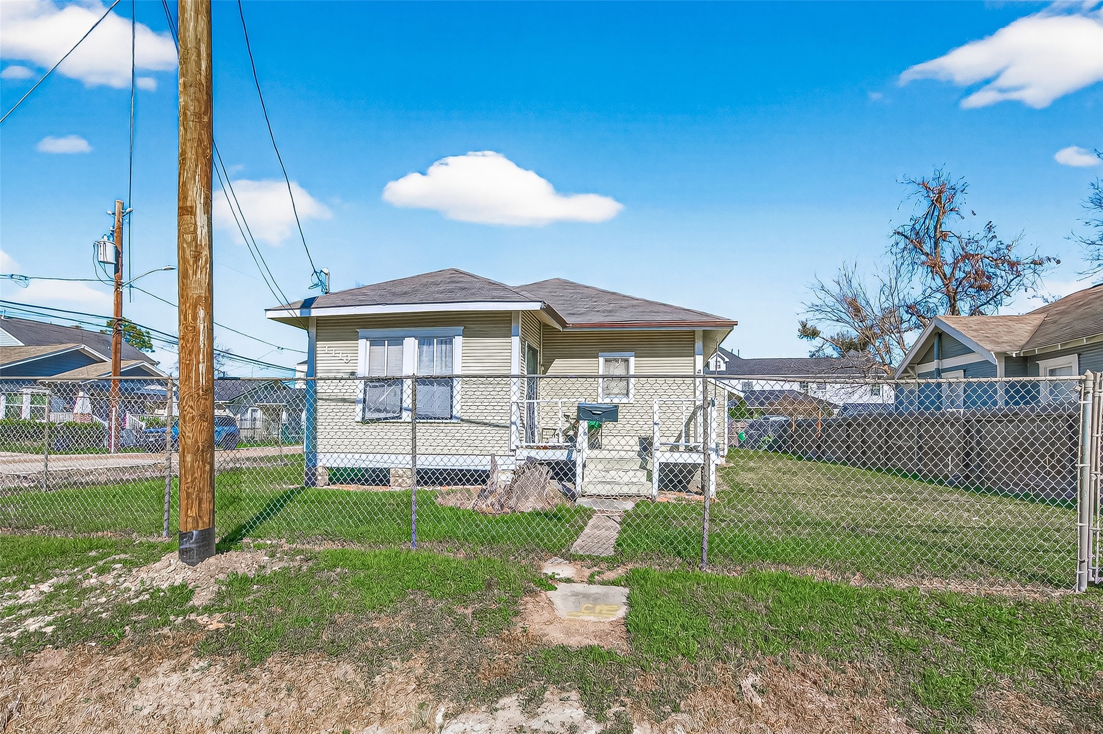 1110 Mathis Street Property Photo 1