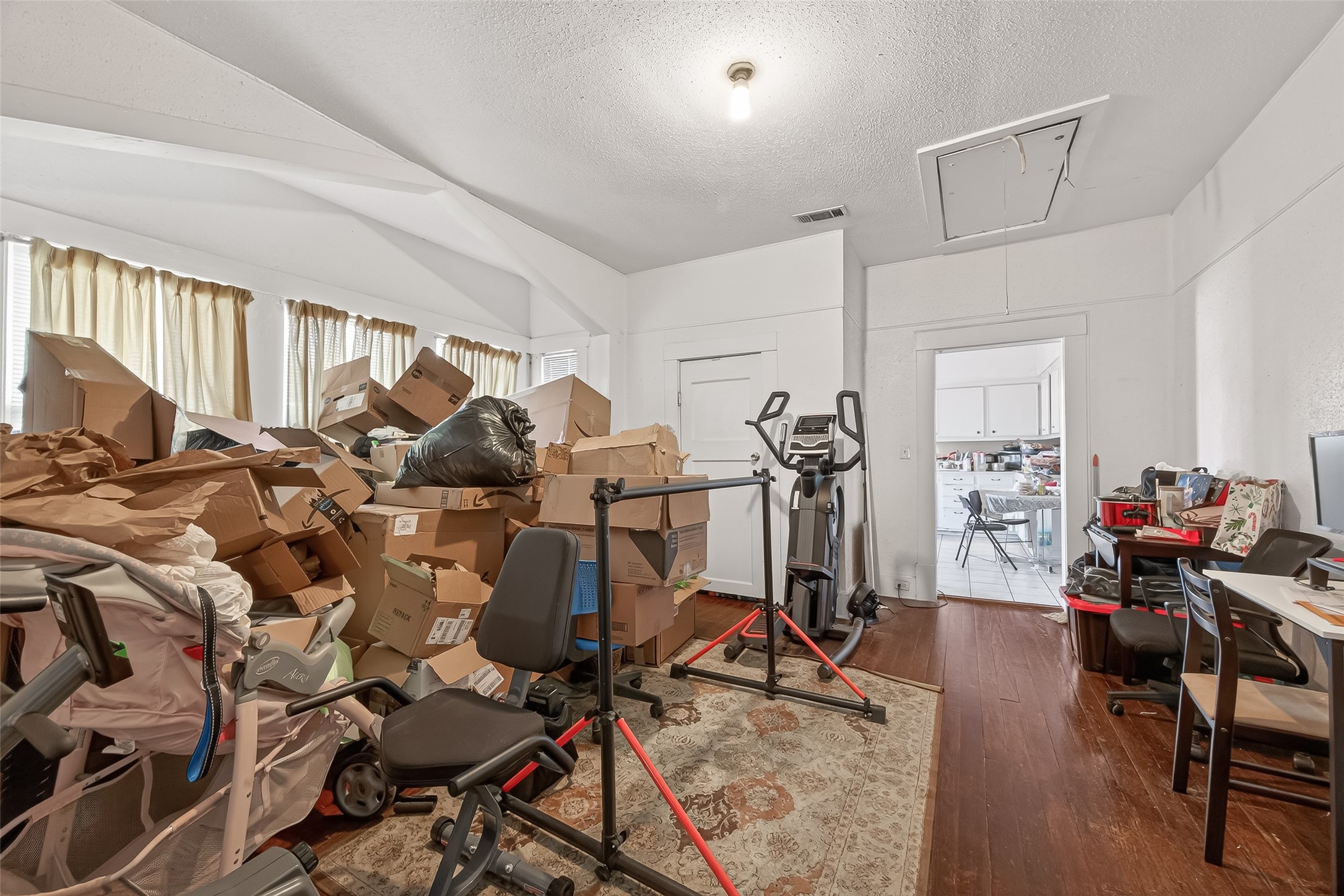 1110 Mathis Street Property Photo 7