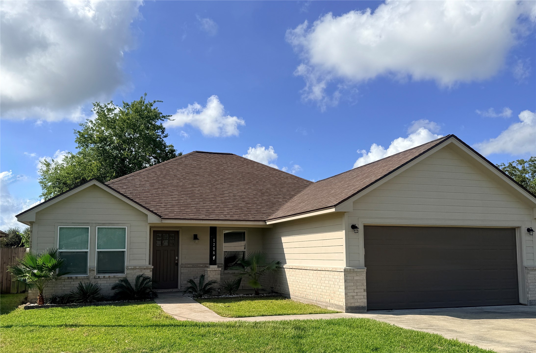 1208 Henderson Road Property Photo 1