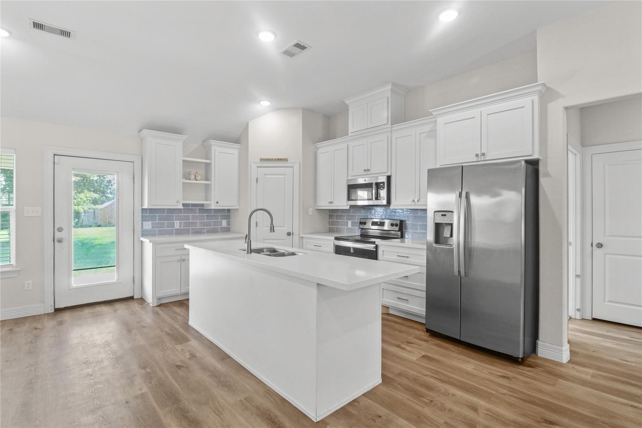 1208 Henderson Road Property Photo 3