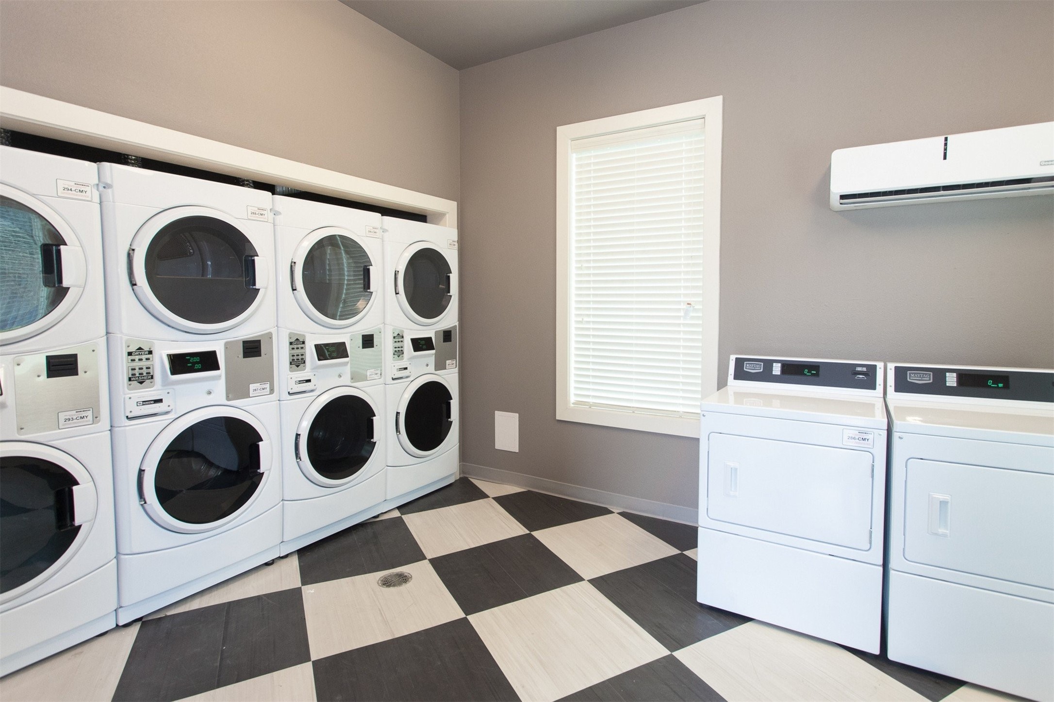 11641 Leopard Street Property Photo 6