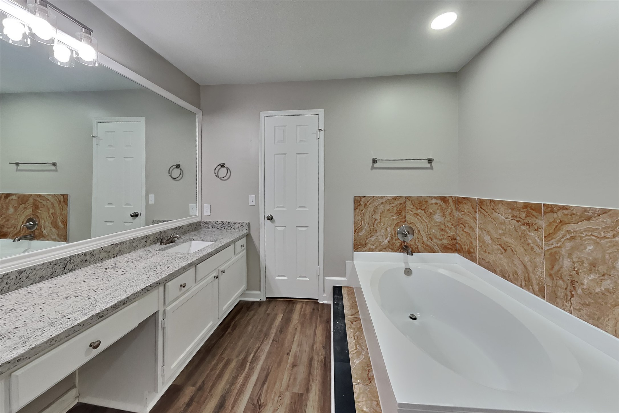 9211 Wandsworth Drive Property Photo 11