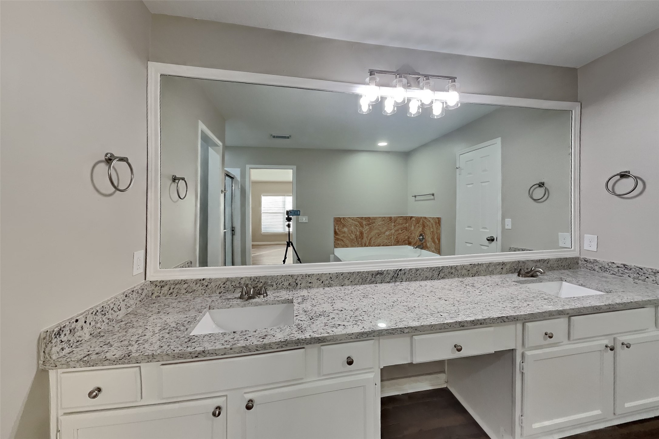 9211 Wandsworth Drive Property Photo 12