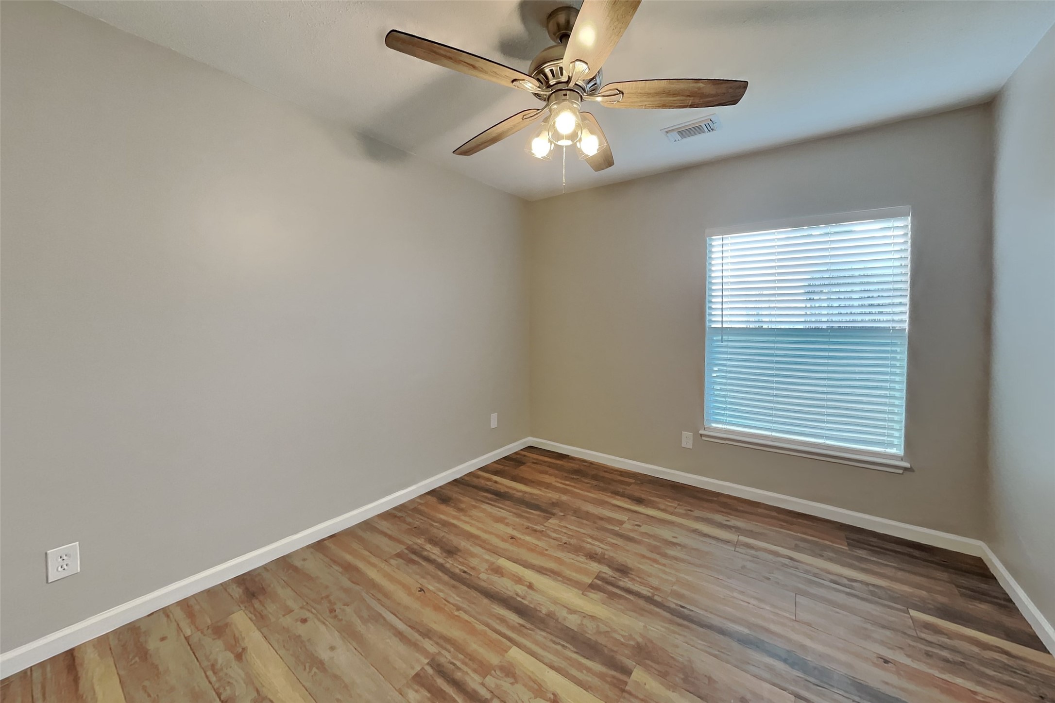 9211 Wandsworth Drive Property Photo 14