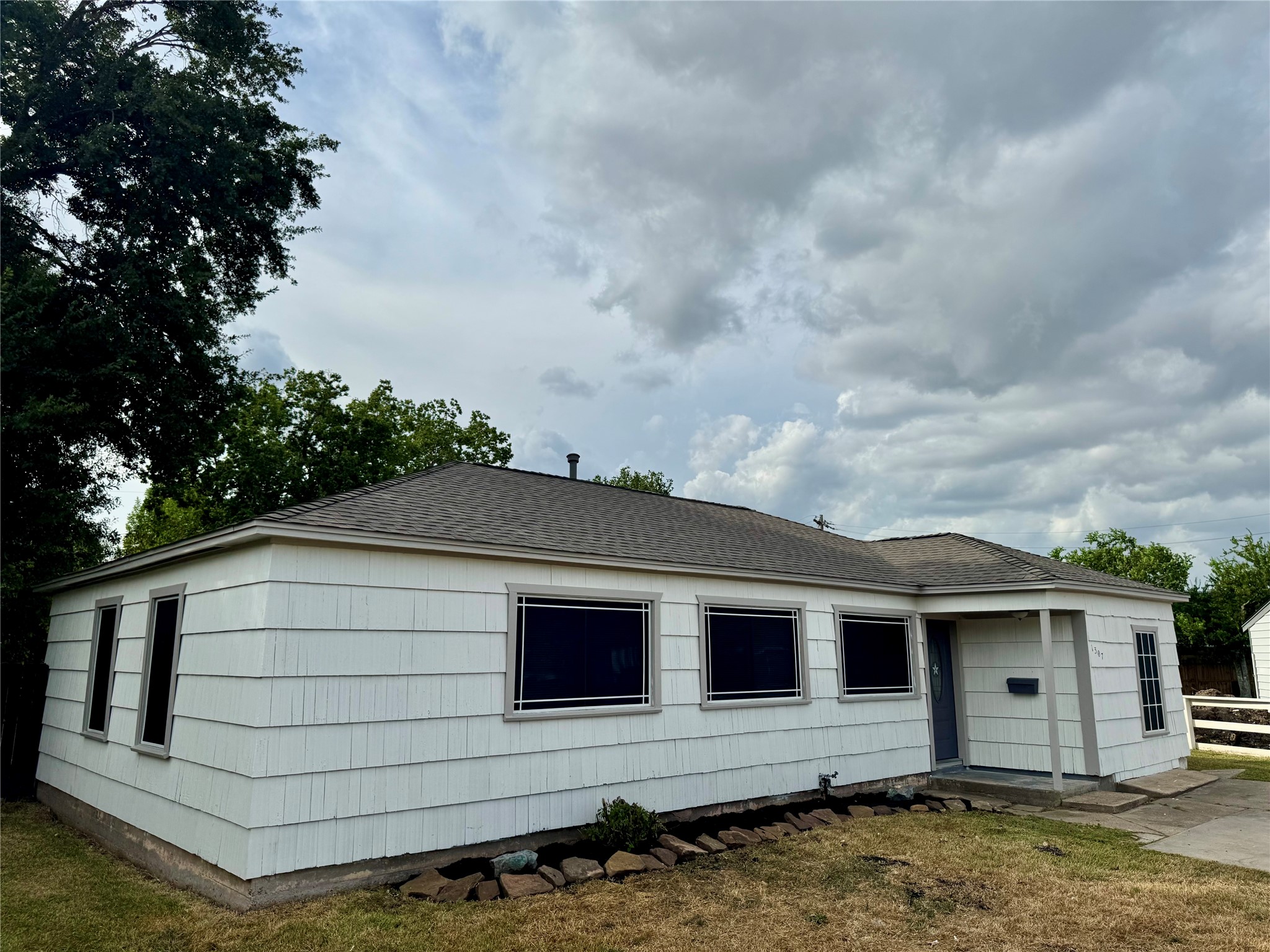 1307 Armor Avenue Property Photo 2
