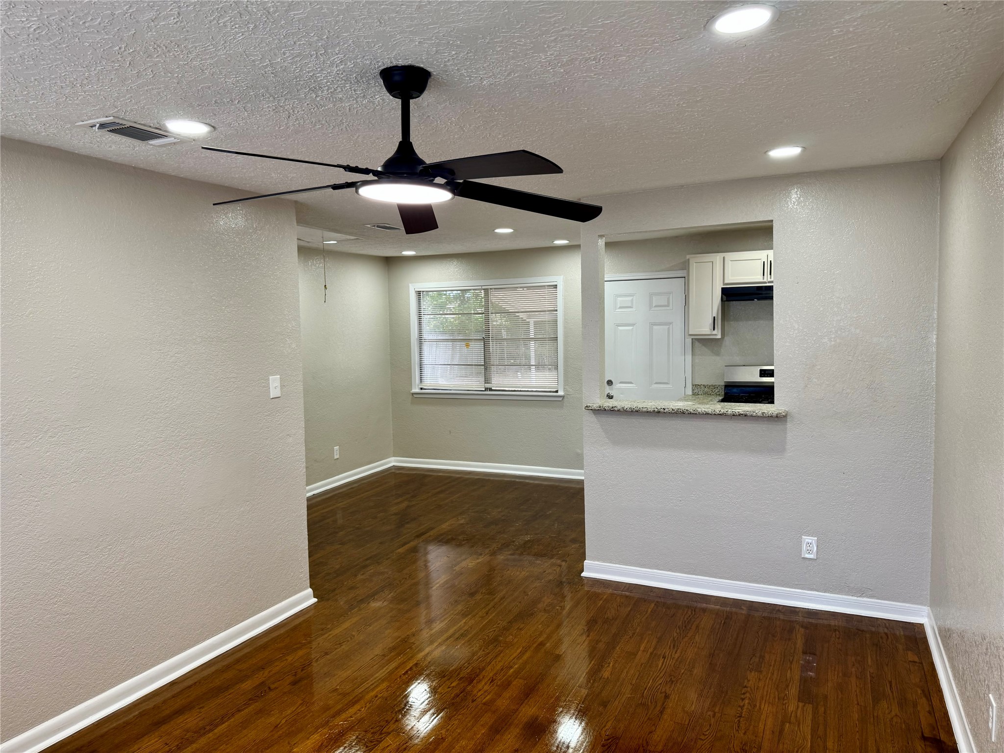 1307 Armor Avenue Property Photo 4
