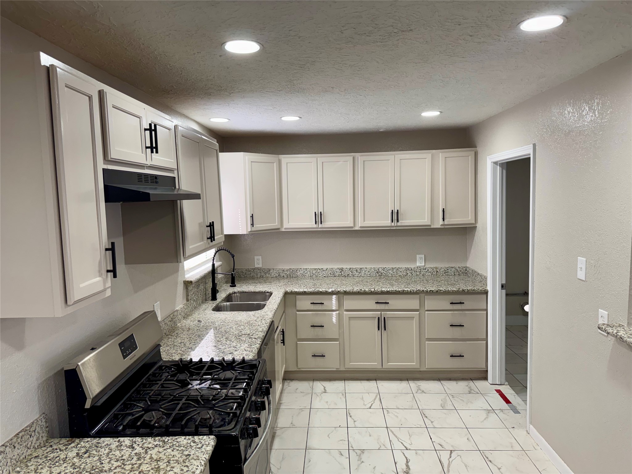 1307 Armor Avenue Property Photo 5
