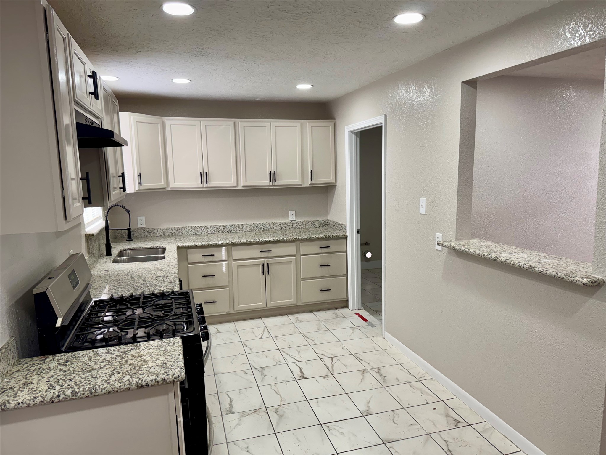 1307 Armor Avenue Property Photo 6