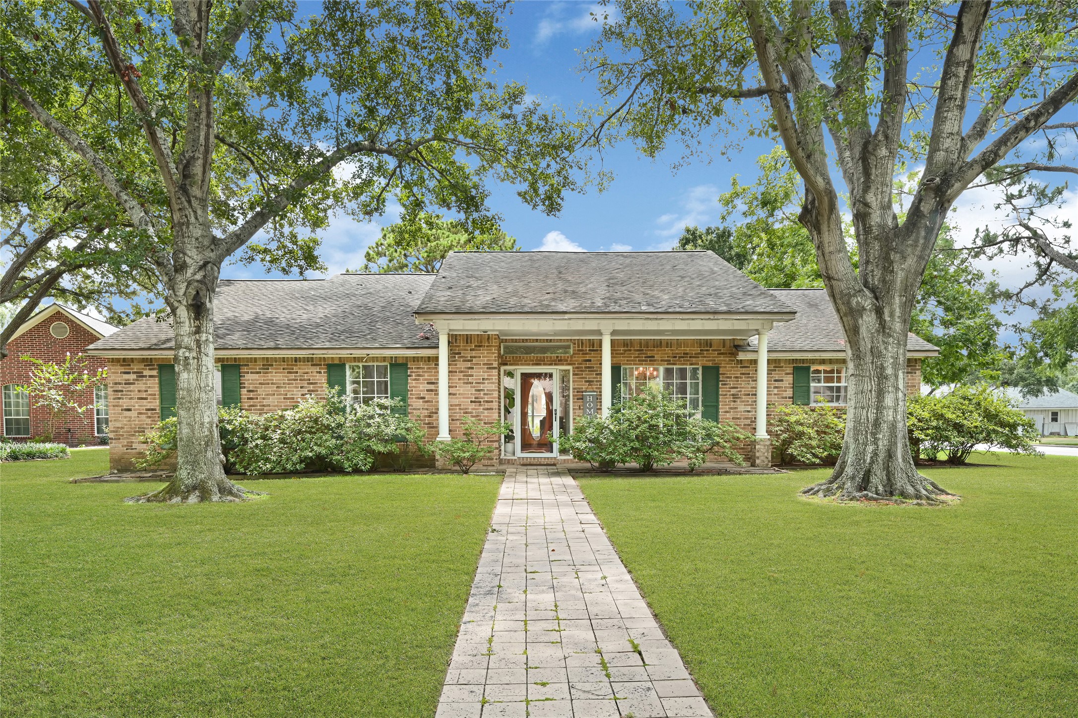 1102 Aster Street Property Photo 1