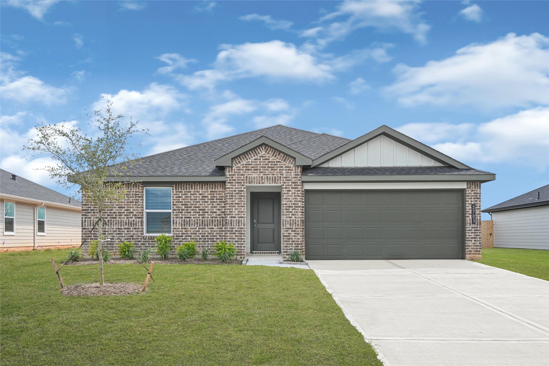 2916 Stratton Heights Lane Property Photo 1