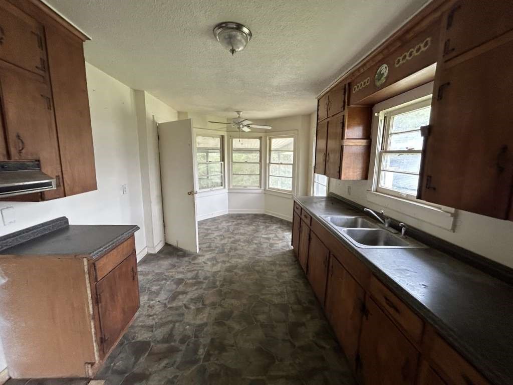 509 E Martin Luther King Boulevard Property Photo 6