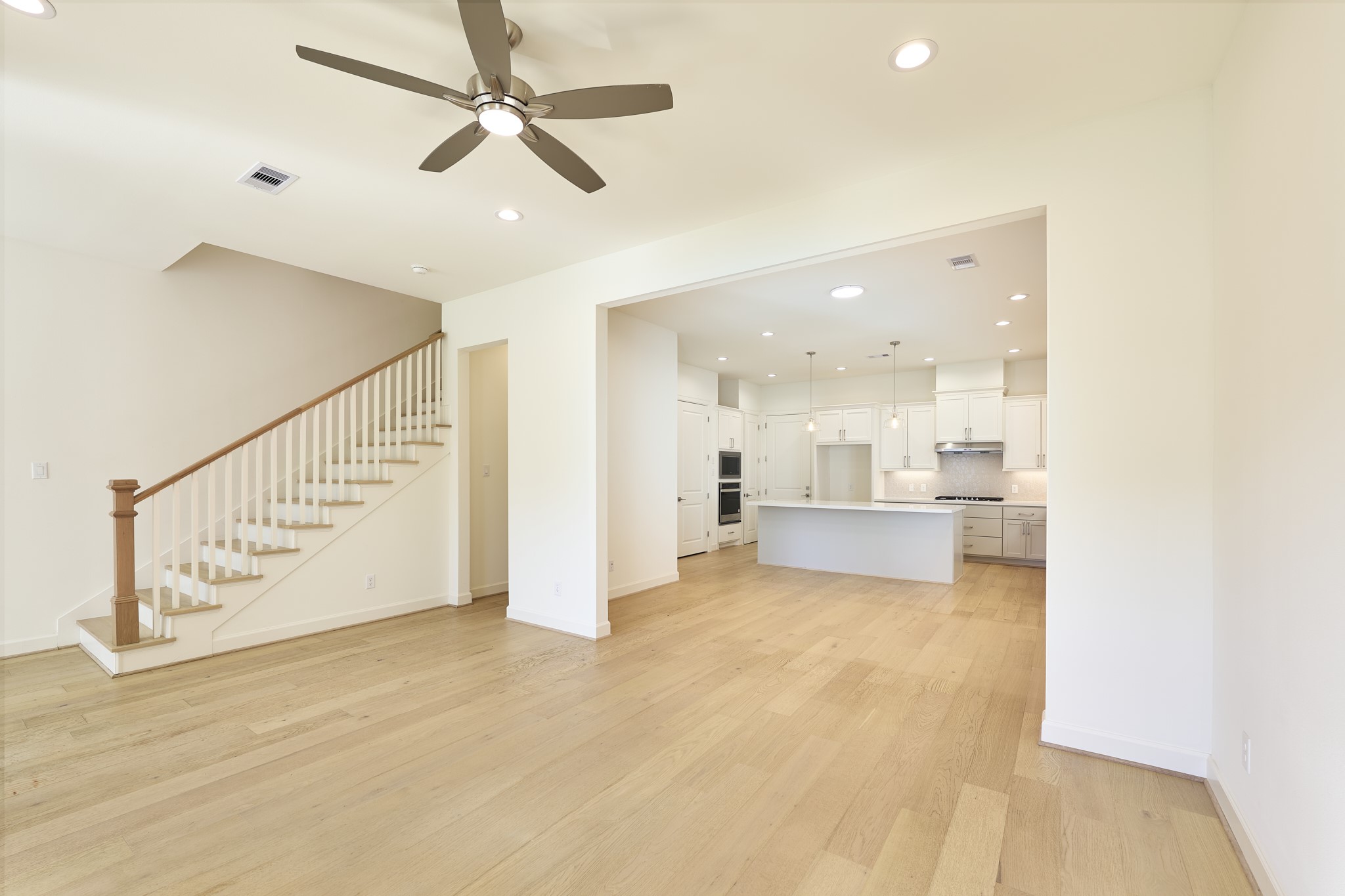 25118 Devlin Creek Drive Property Photo 4