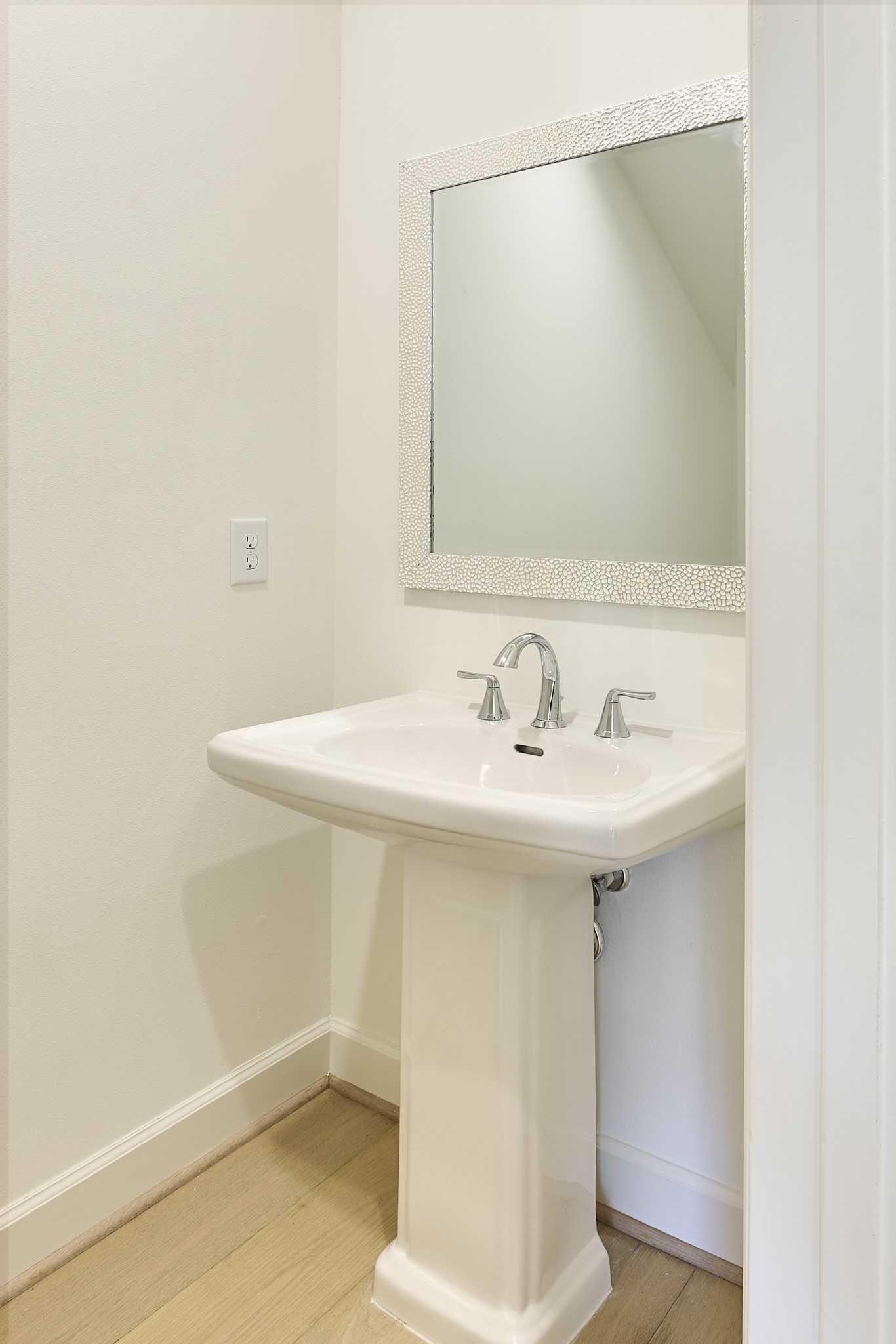 25118 Devlin Creek Drive Property Photo 13