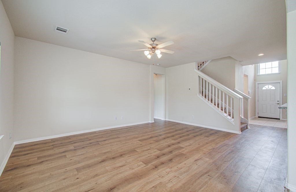 309 Burgundy Drive Property Photo 18