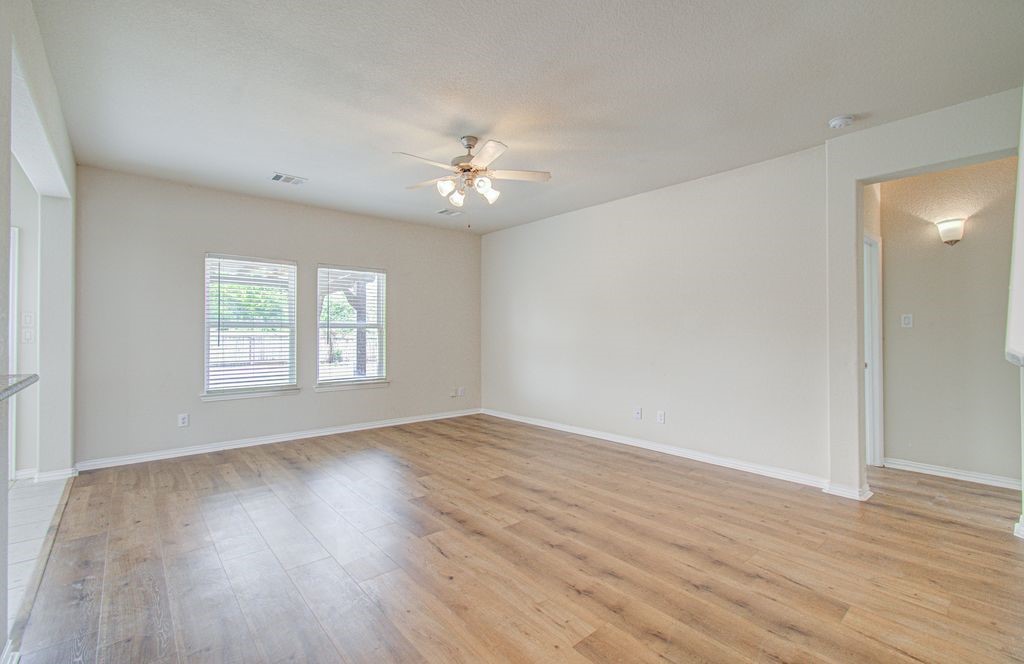 309 Burgundy Drive Property Photo 21