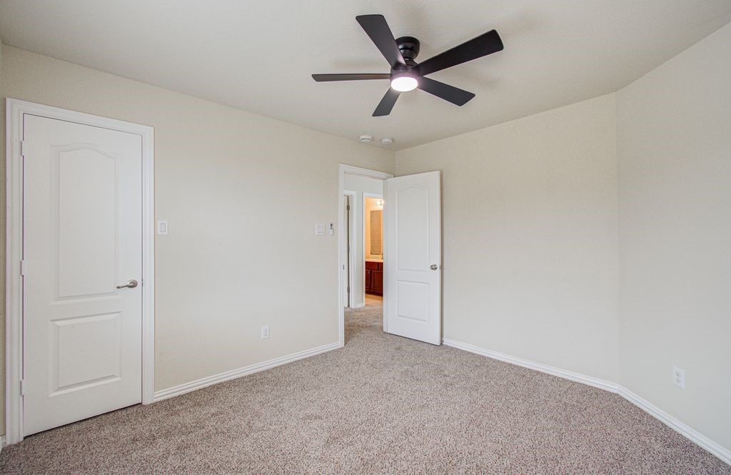 309 Burgundy Drive Property Photo 36