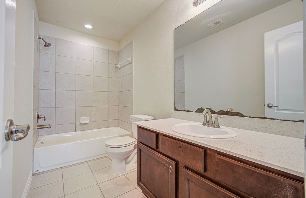 309 Burgundy Drive Property Photo 39