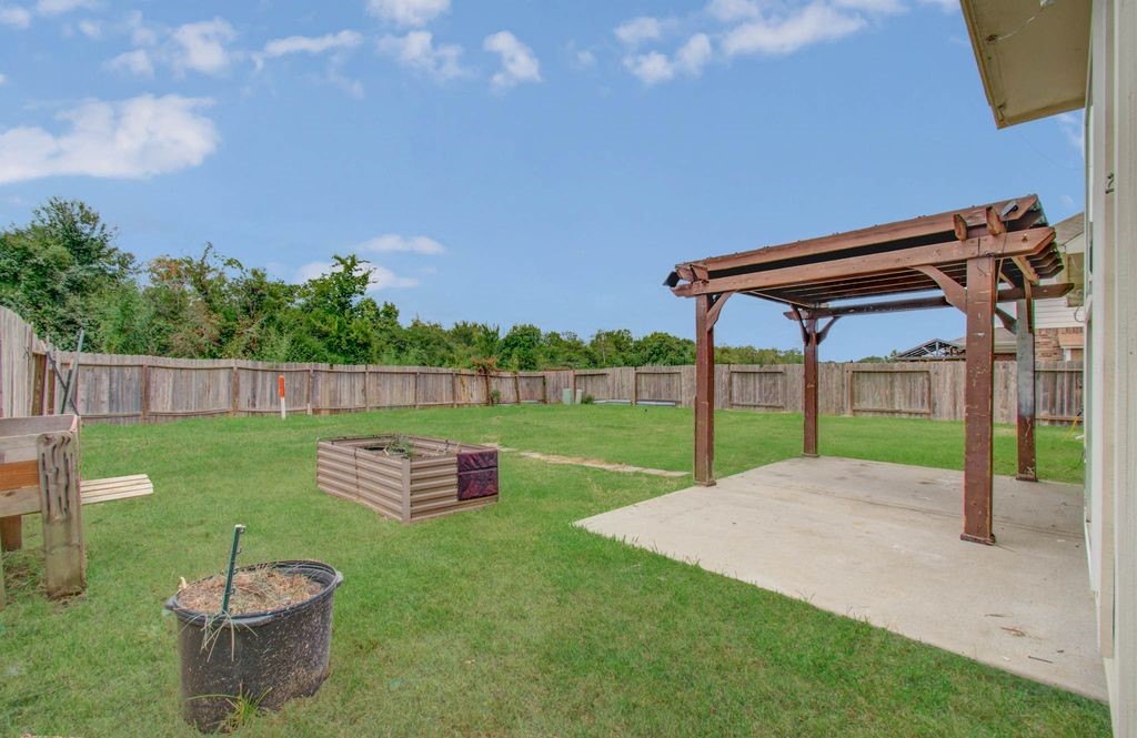 309 Burgundy Drive Property Photo 40