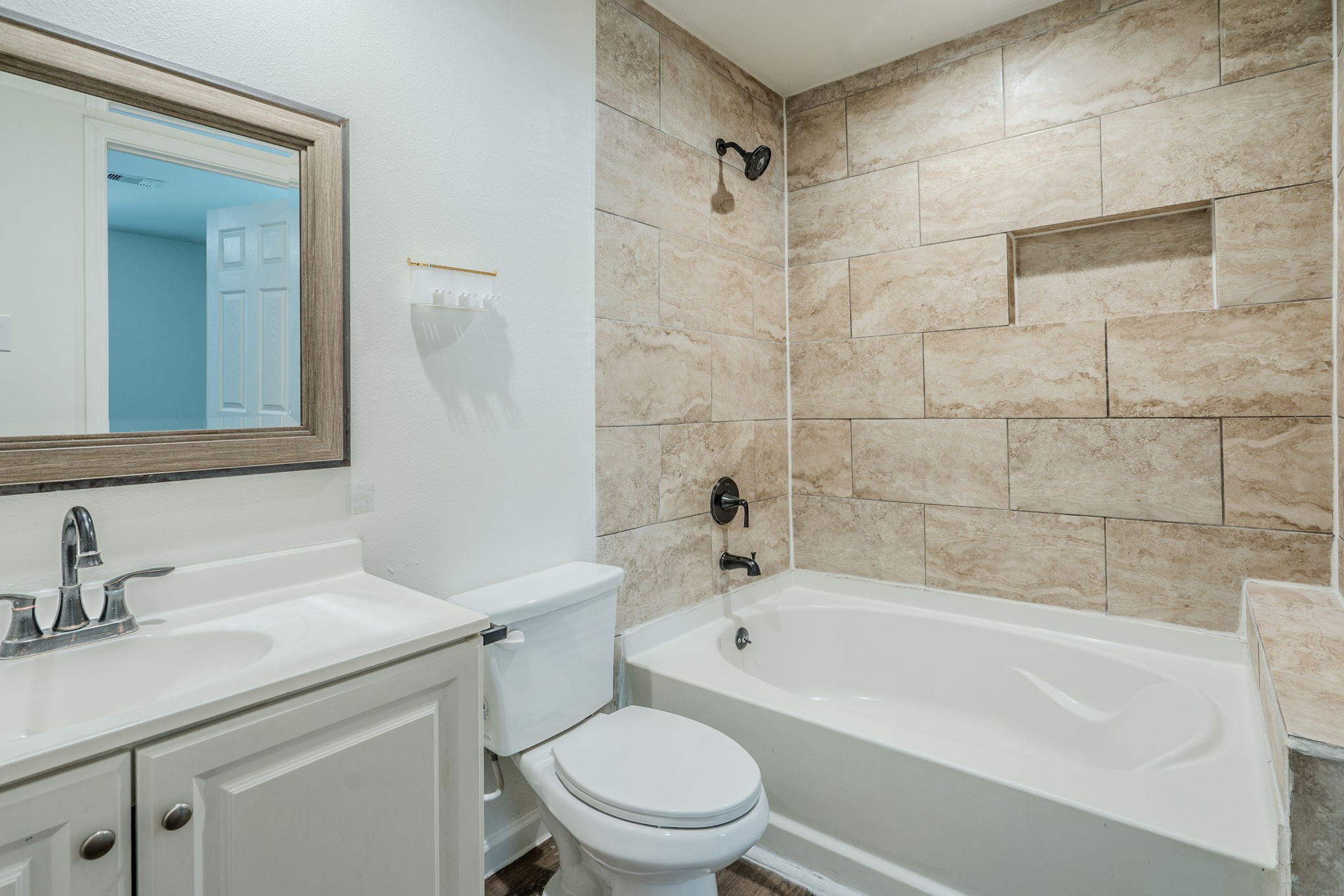 122 Oak Street Property Photo 11