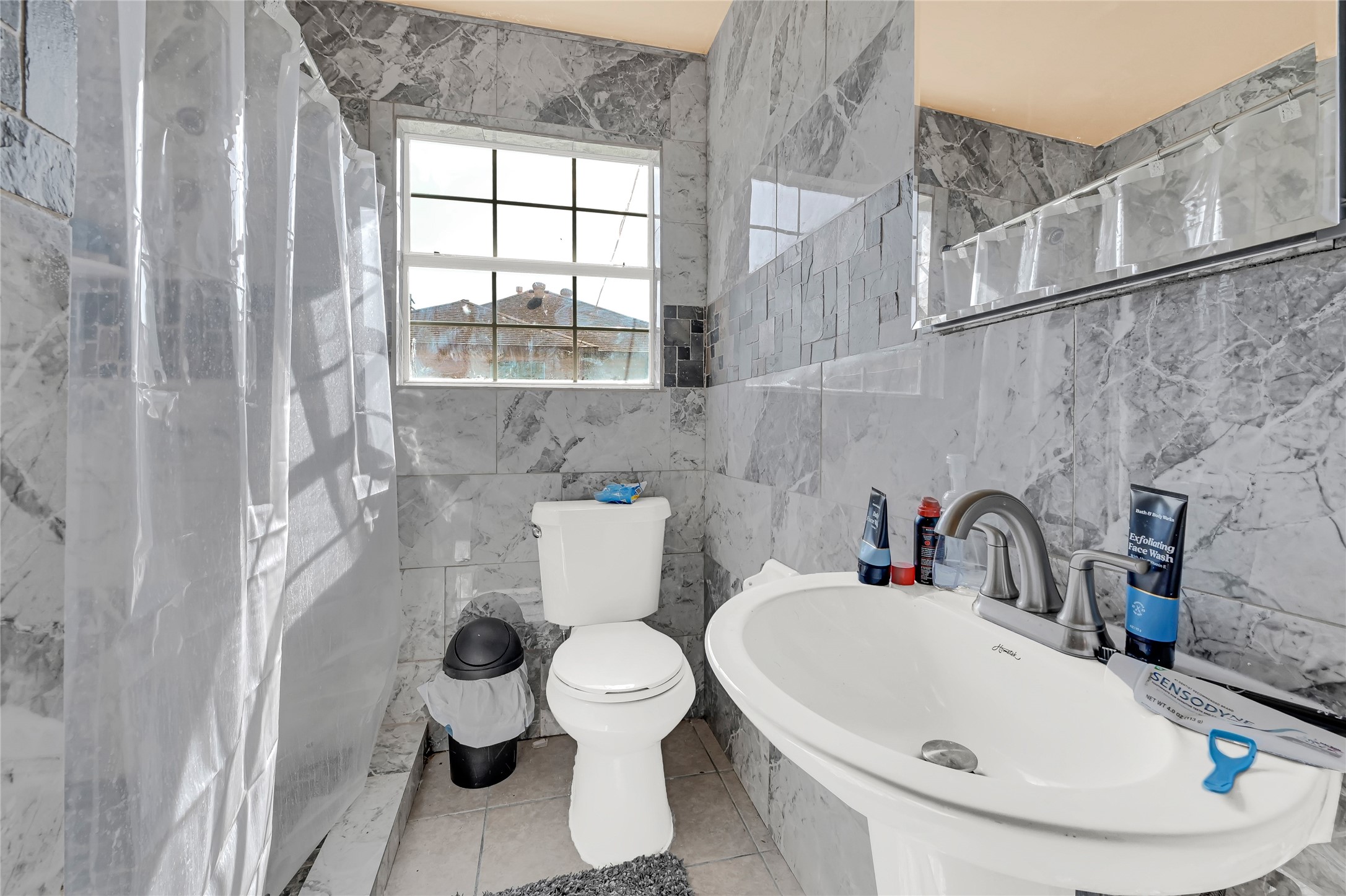 1318 Des Jardines Street Property Photo 21