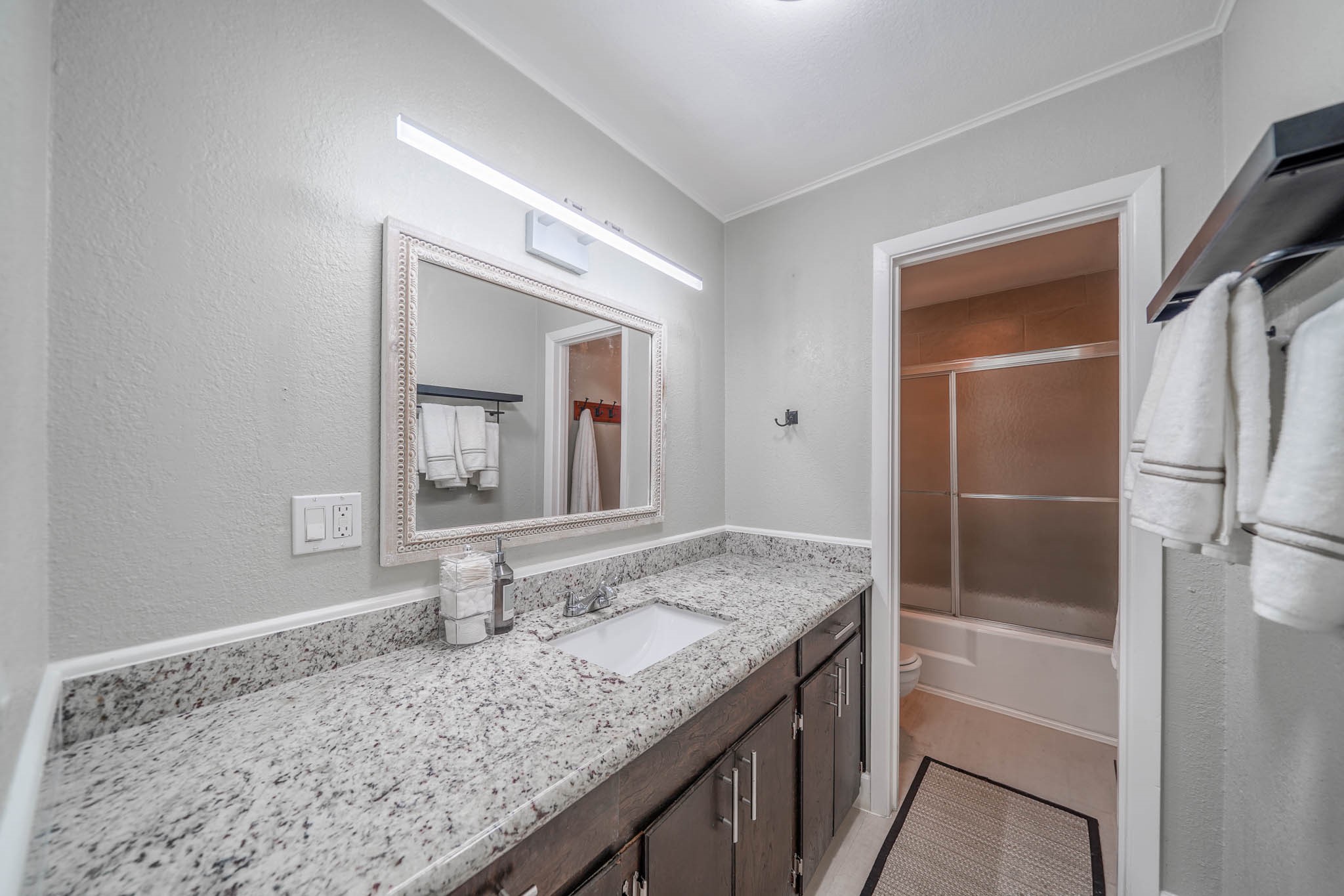 215 Palm Drive Property Photo 8