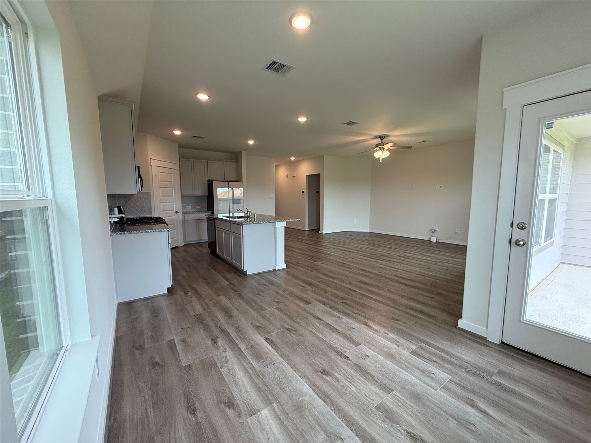 4720 Peony Green Drive Property Photo 7