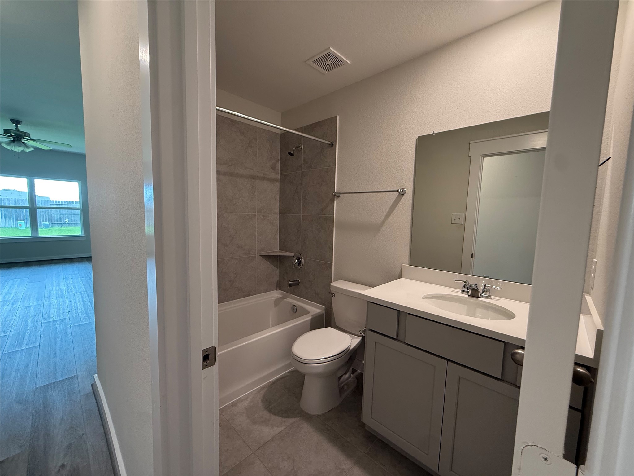 4720 Peony Green Drive Property Photo 14