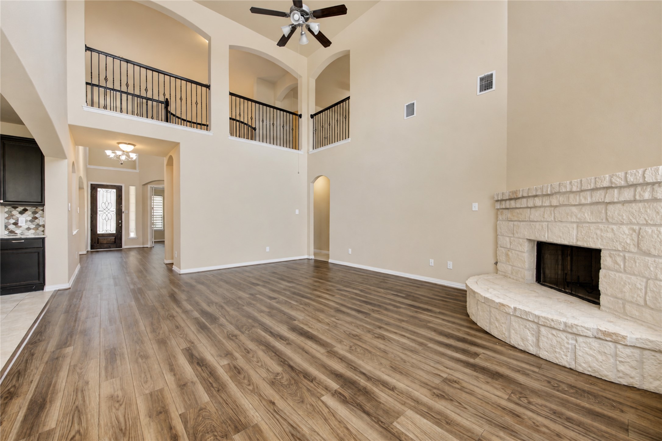 1111 Vivid Crescent Court Property Photo 6