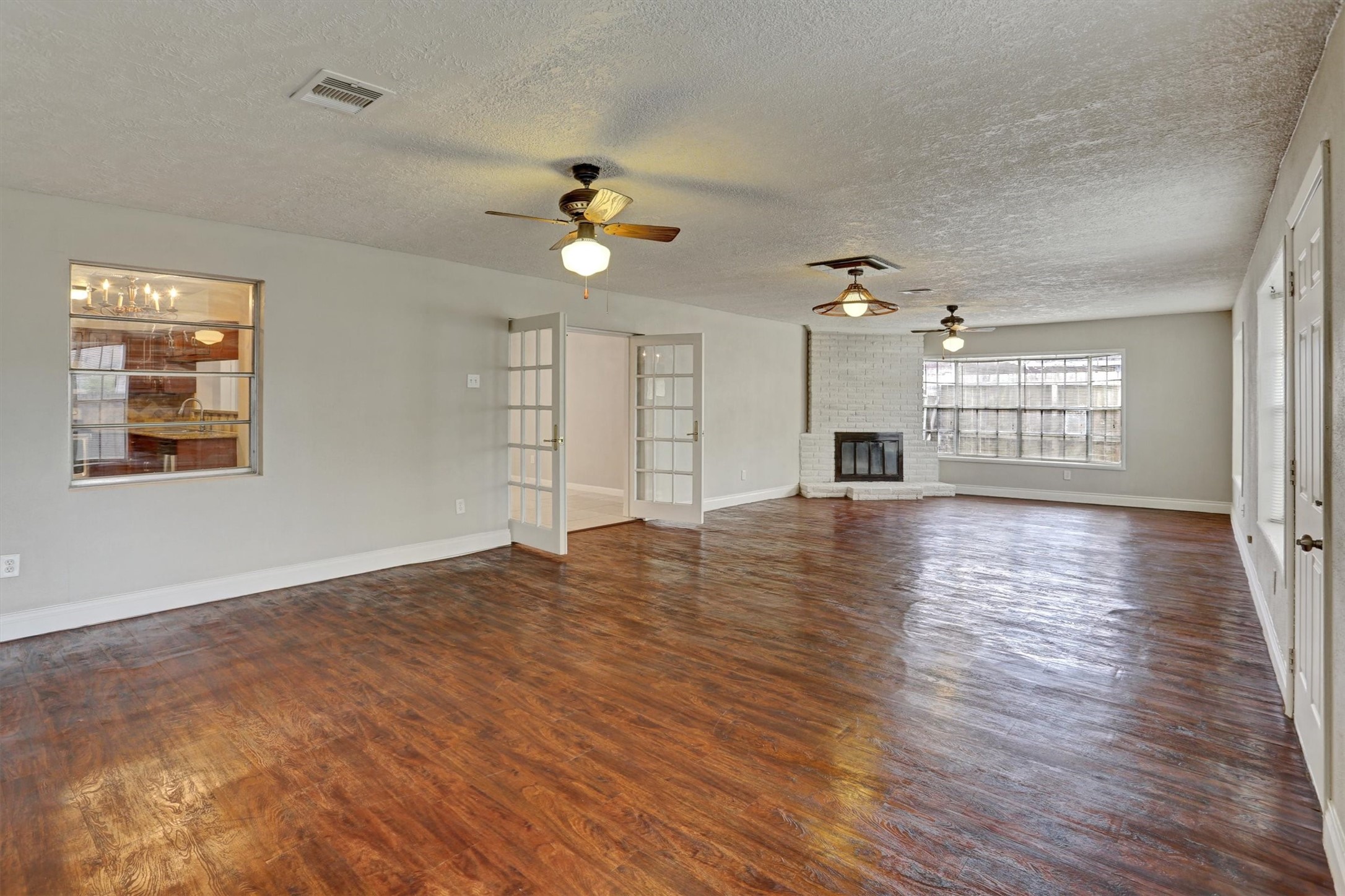 6131 Tiffany Drive Property Photo 4